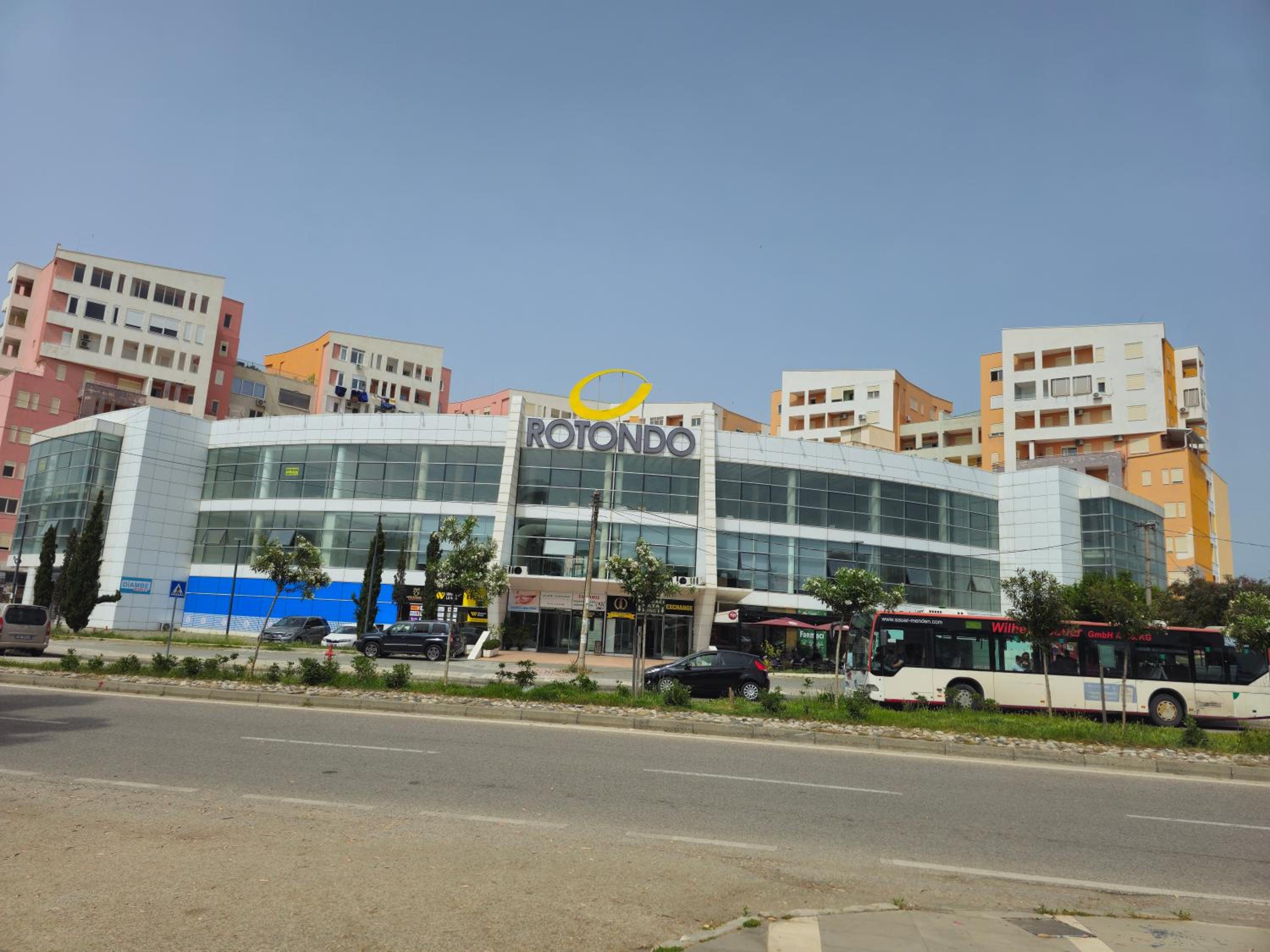Bral Plepa - Two-Bedroom Apartment Beachfront