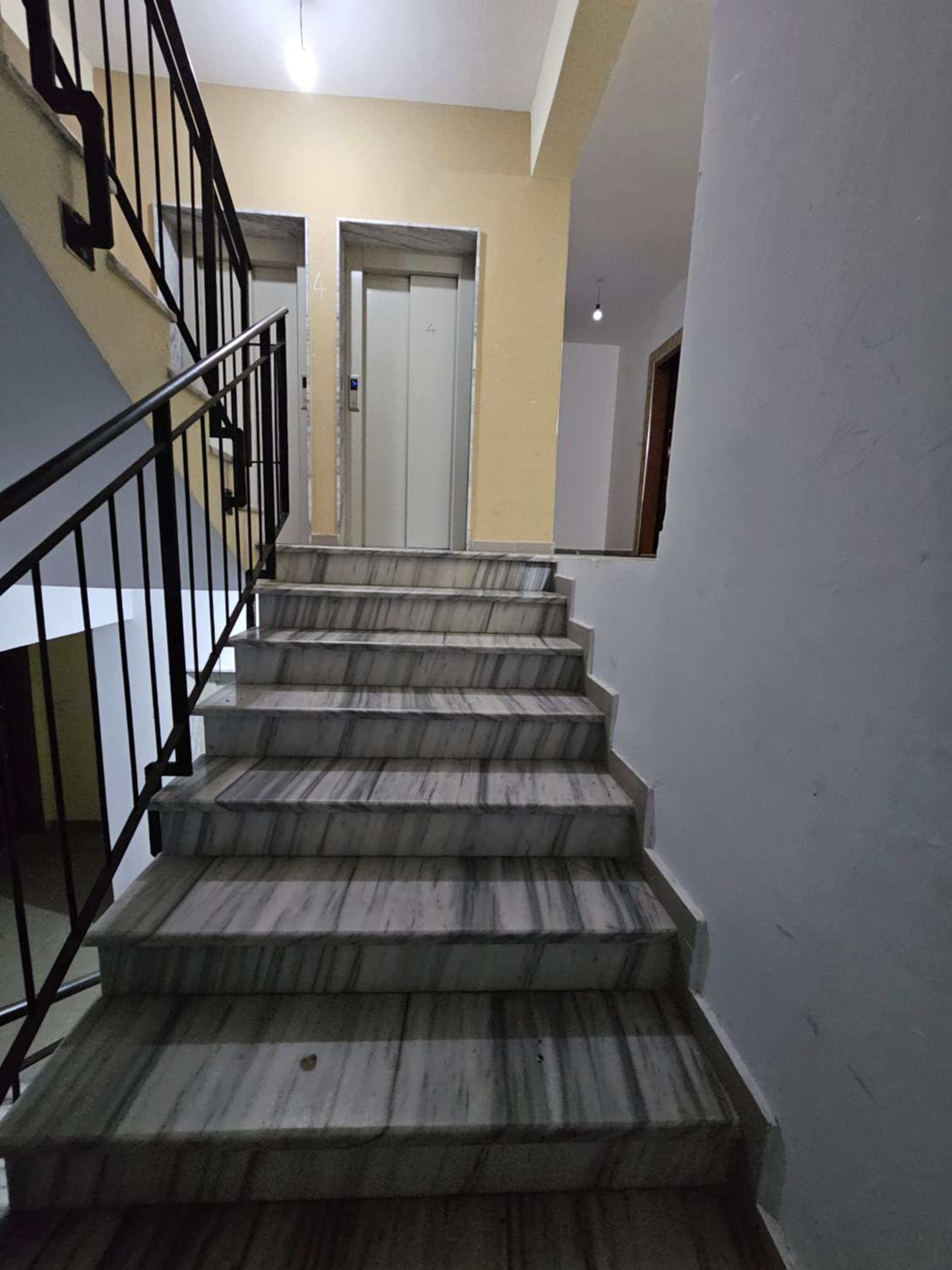 Bral Plepa - Two-Bedroom Apartment Beachfront