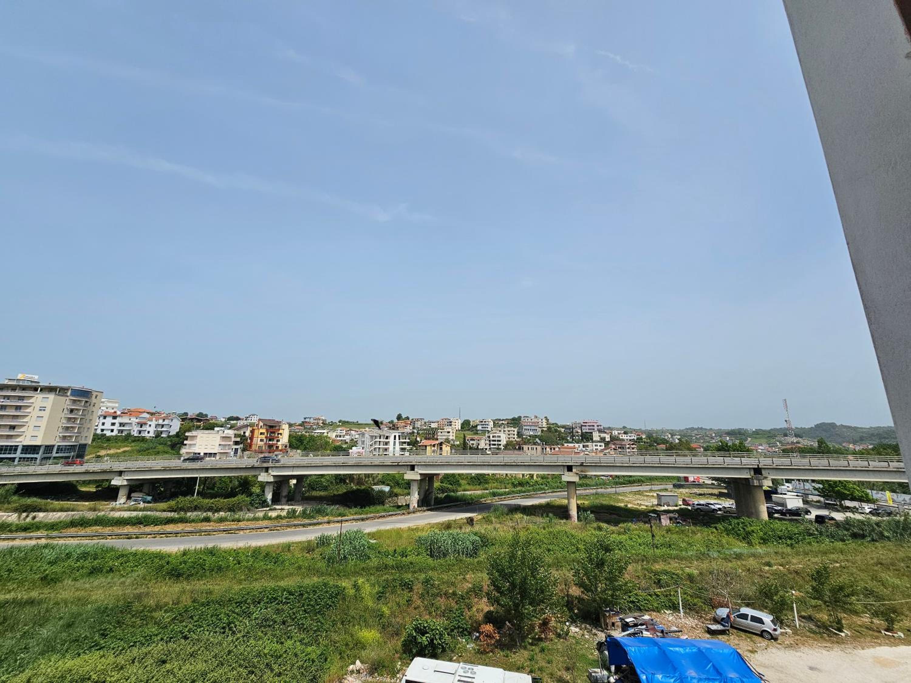 Bral Plepa - Two-Bedroom Apartment Beachfront