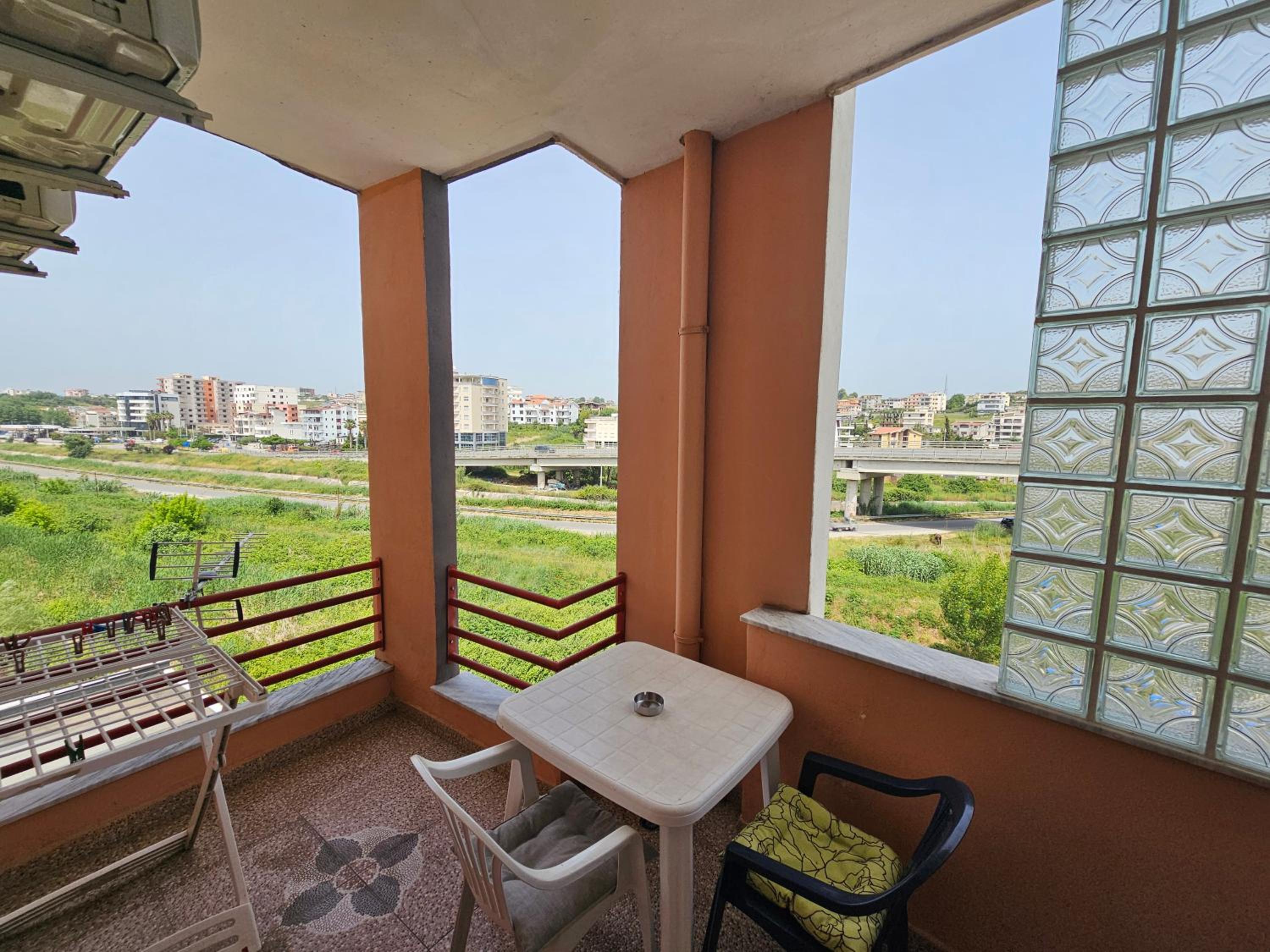 Bral Plepa - Two-Bedroom Apartment Beachfront