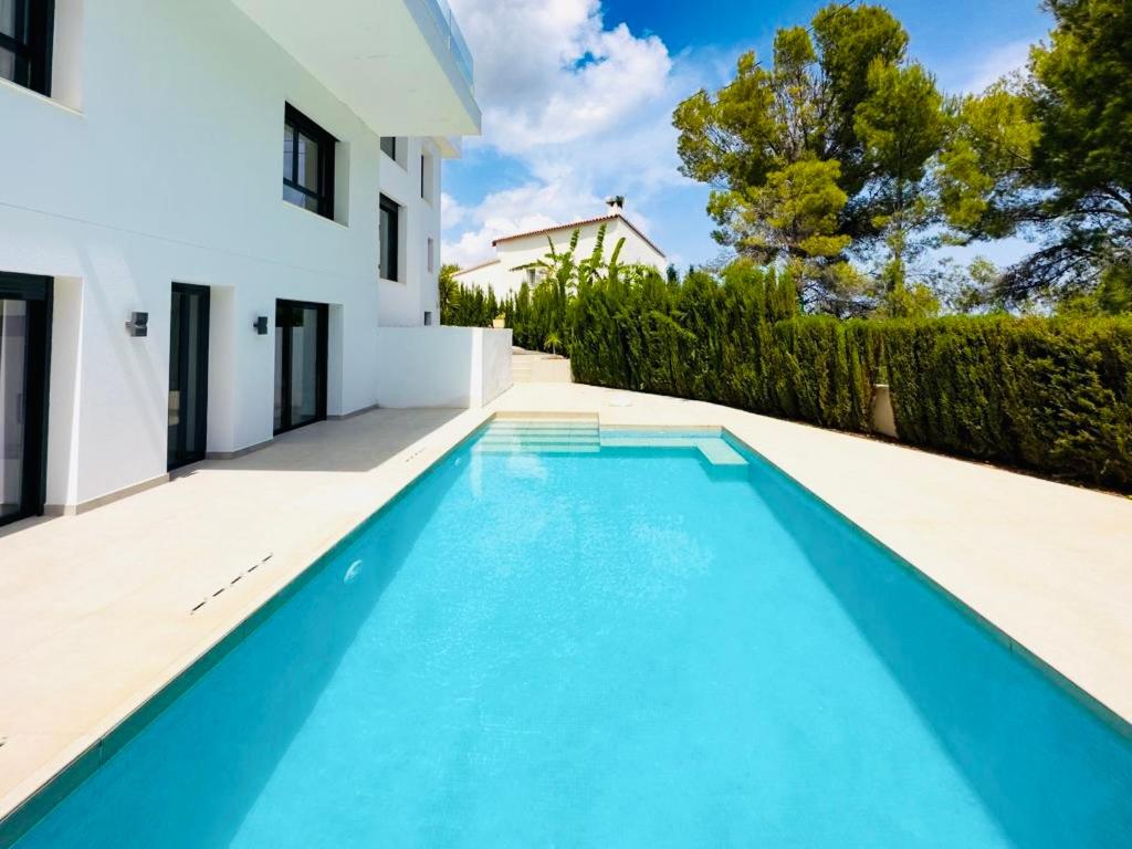 Calpe villa lujo playa piscina jardin barbacoa ideal familias y grupos