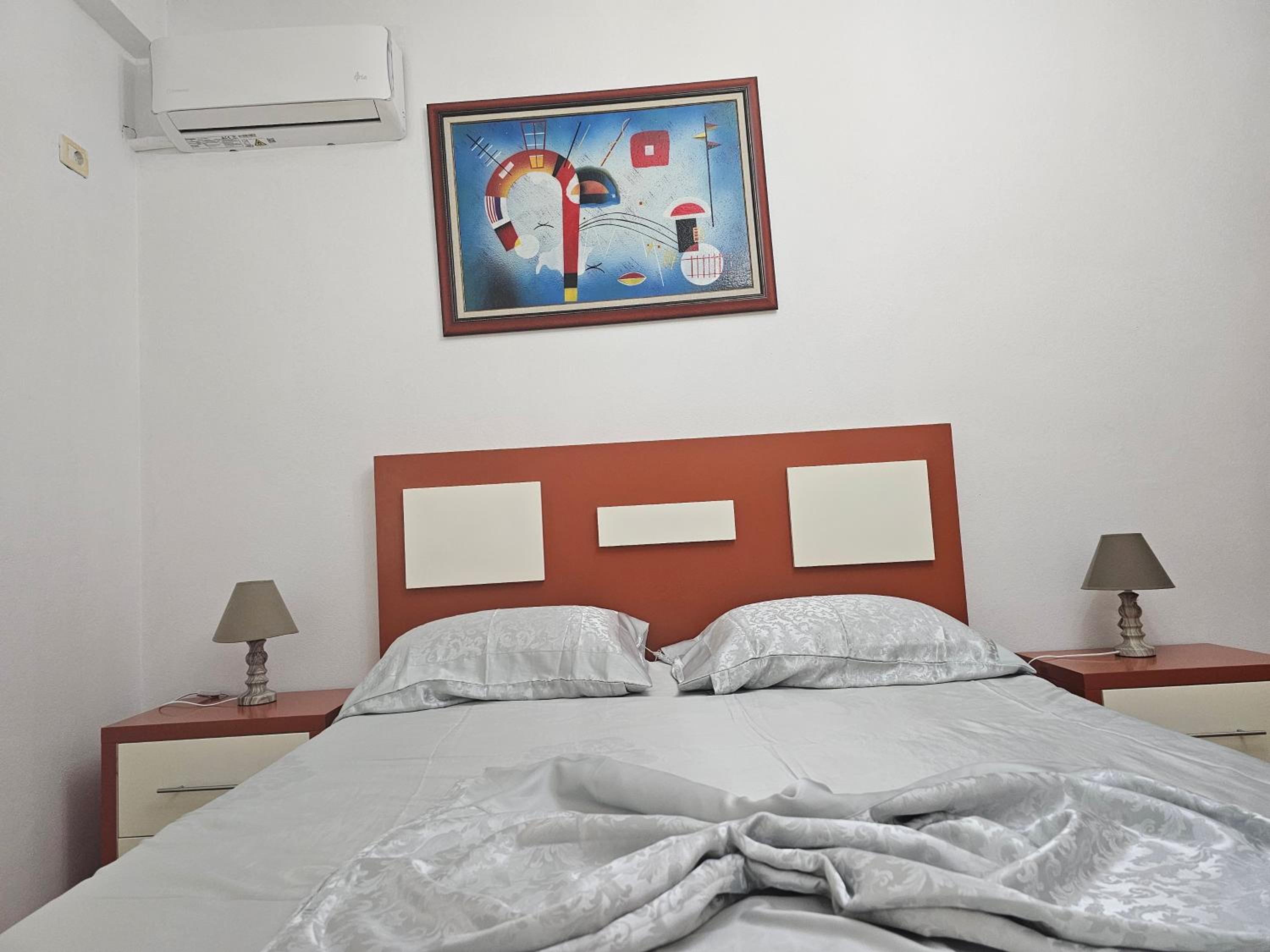 Bral Plepa - Two-Bedroom Apartment Beachfront