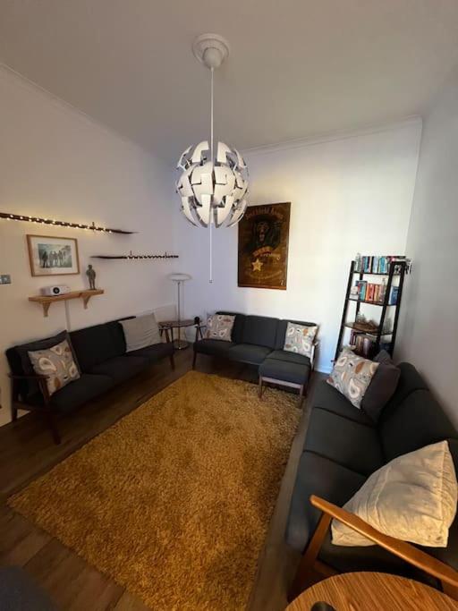 Cwtch for couples - in the heart of Tenby town view 2