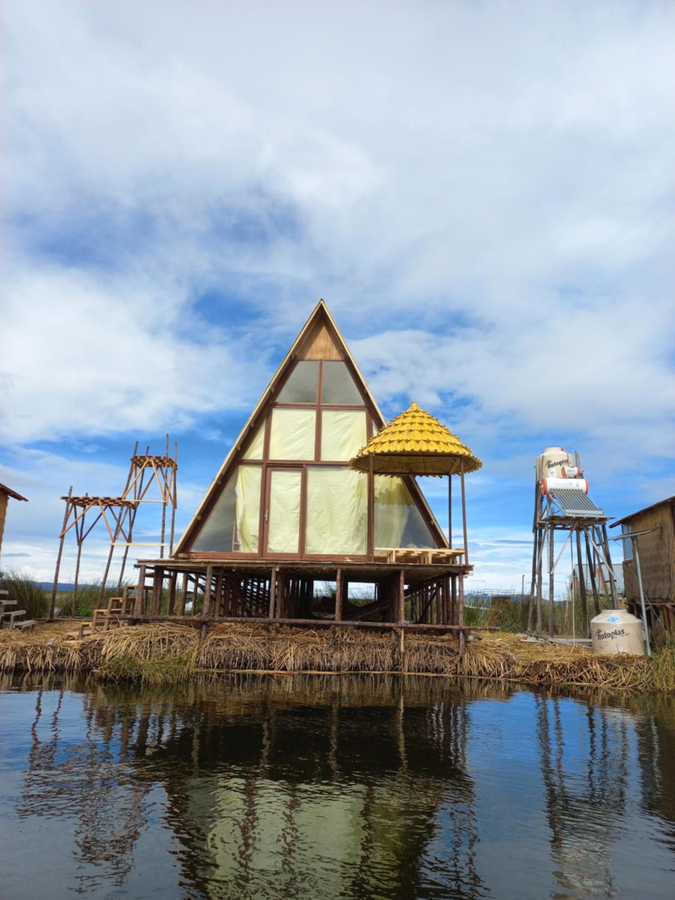 Luna Titicaca Bungalows view 3
