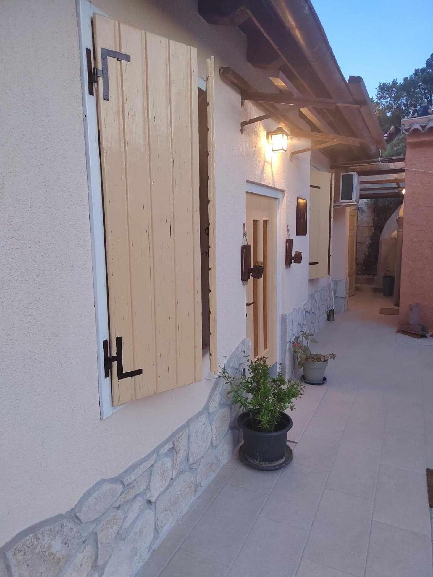 Studio apartman Grotta view 2