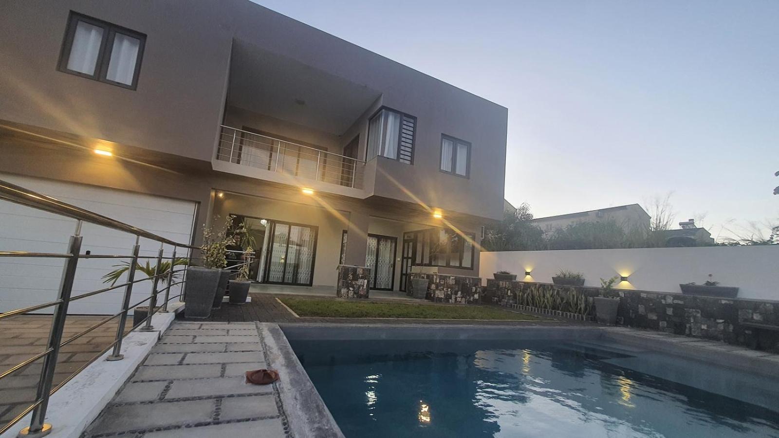 Grand Baie Luxury 5BR Villa with Private Pool view 3
