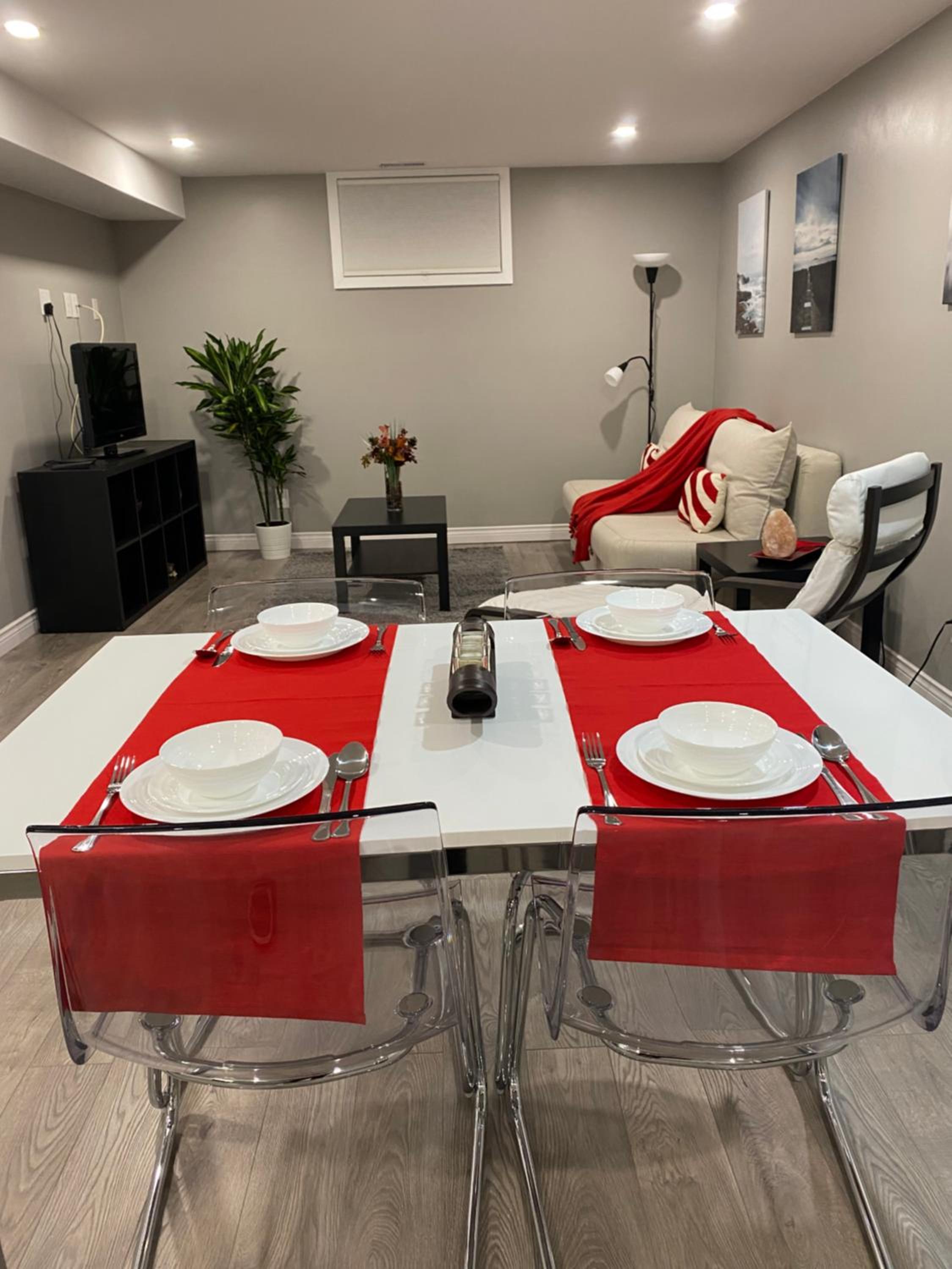 Guelph Vacations - Brand new apartment with private entrance and patio - Property Image 8