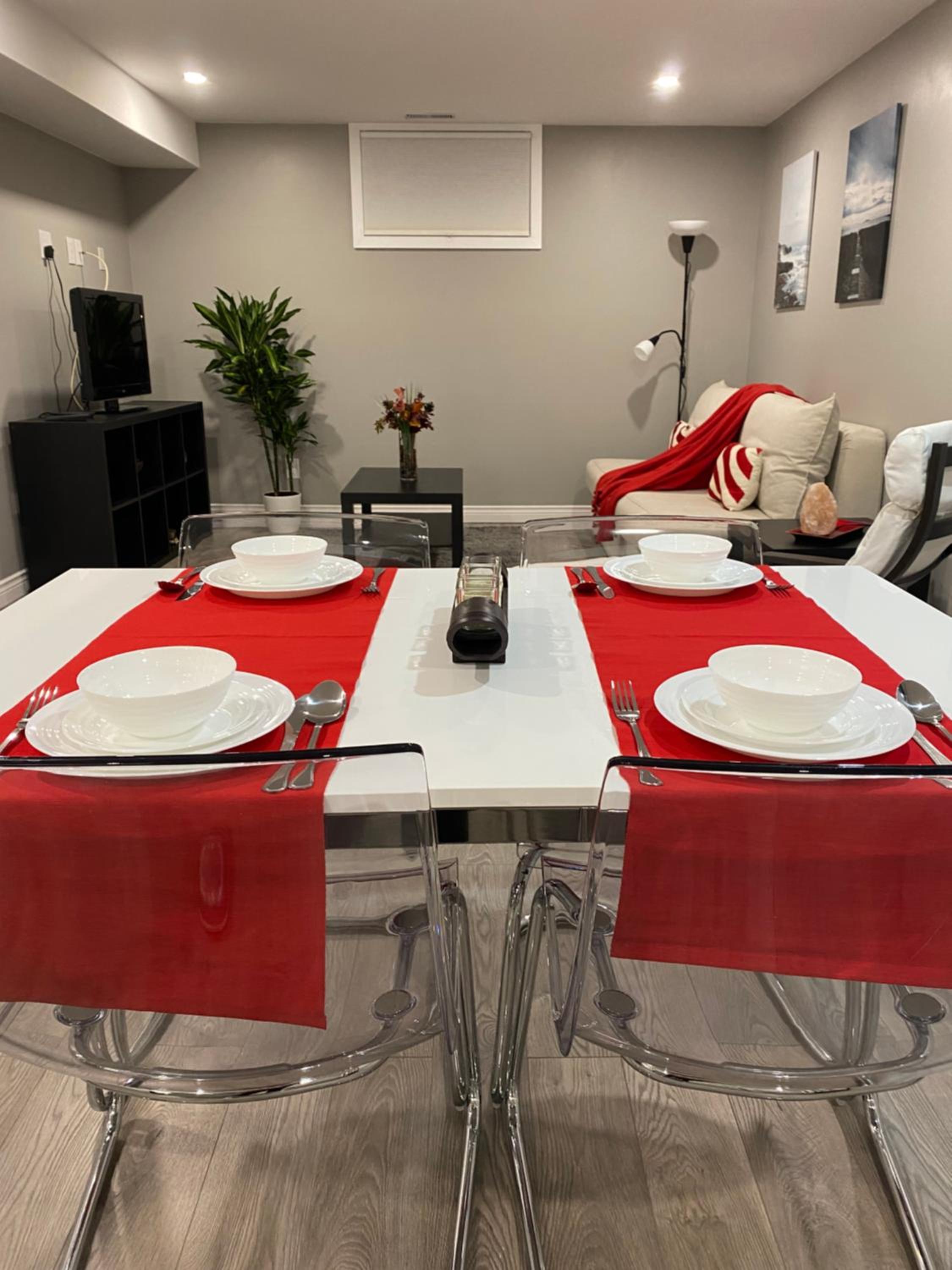 Guelph Vacations - Brand new apartment with private entrance and patio - Property Image 6