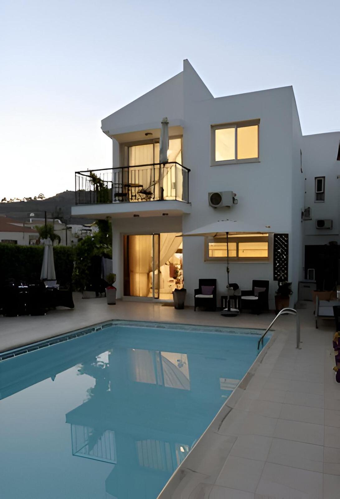 Lovely Villa with Private Pool