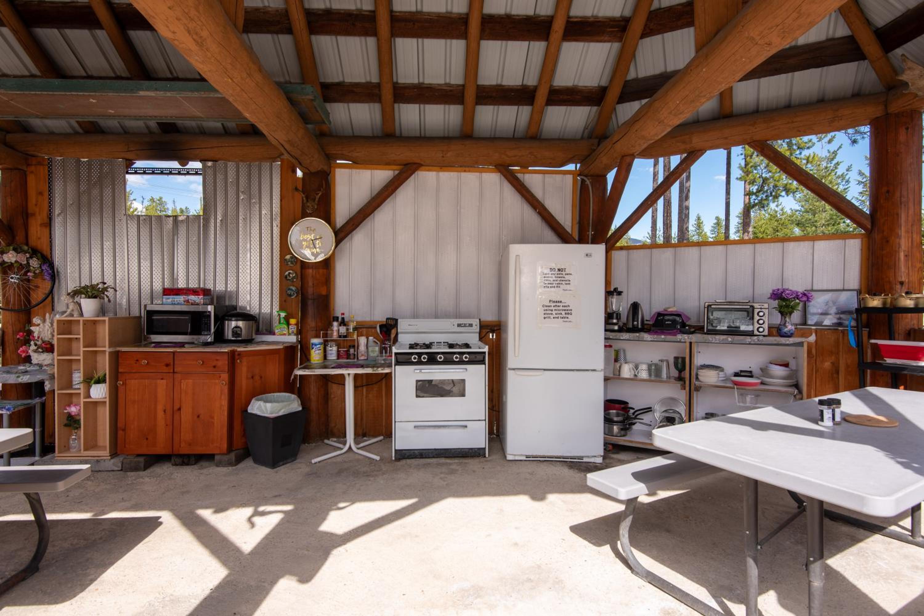 Blue River Campgrounds & Cabin-public washroom