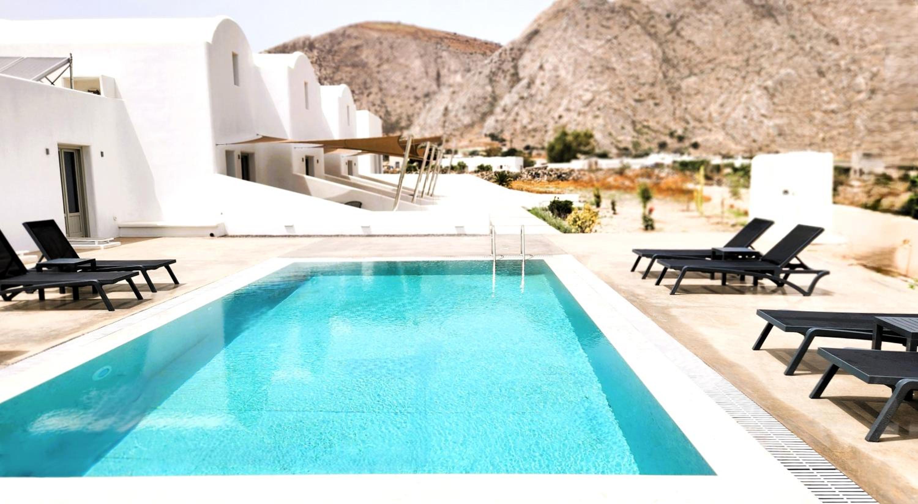Arch Suites Santorini view 4