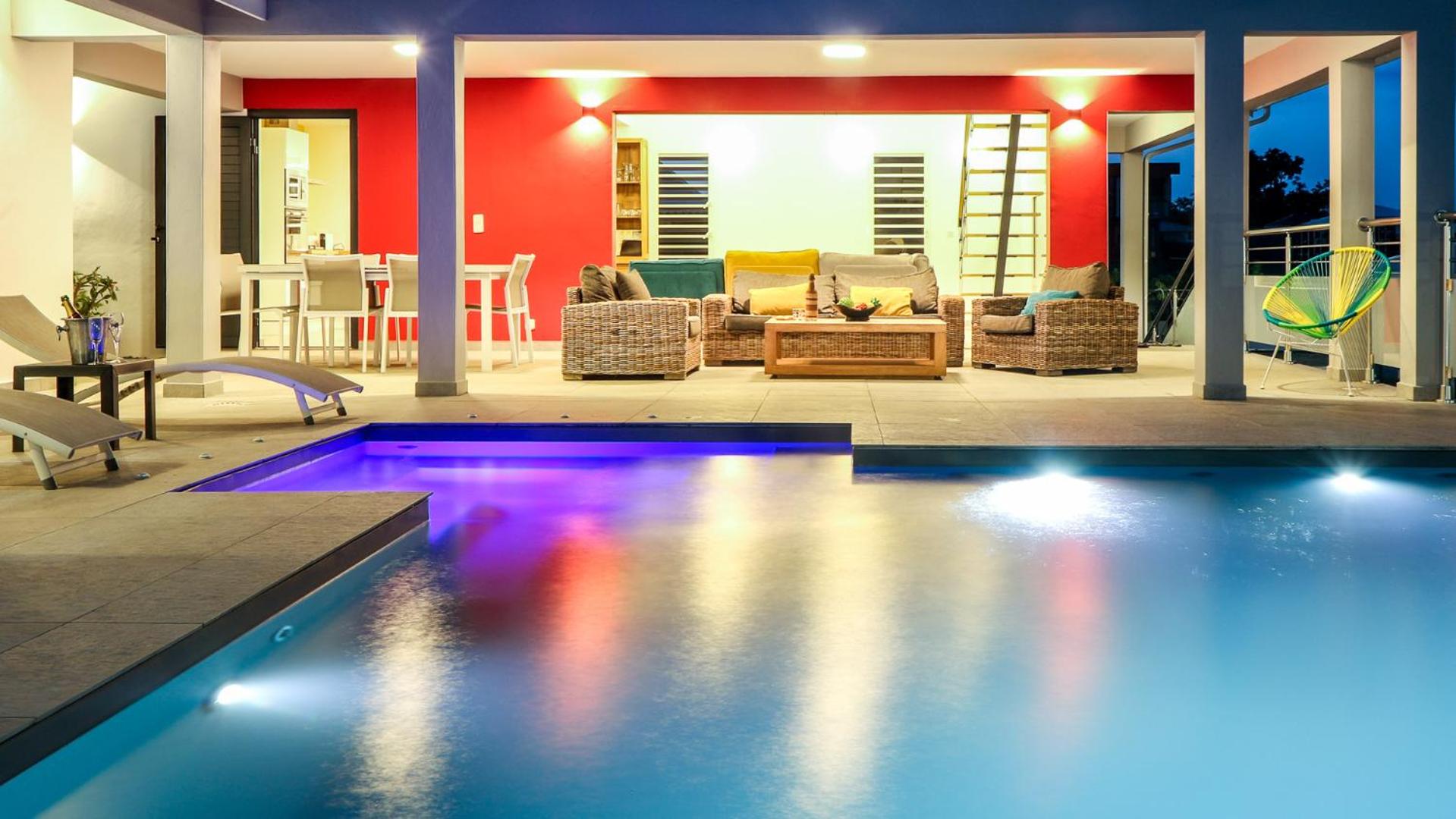 Villa Rêve Indigo, vue mer, piscine à débordement, luxe, près des plages et du centre view 4
