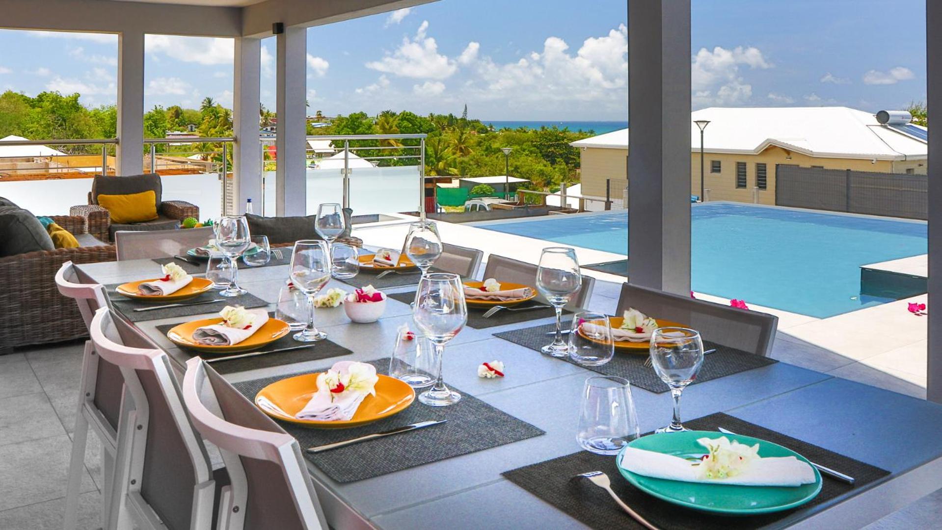 Villa Rêve Indigo, vue mer, piscine à débordement, luxe, près des plages et du centre view 2