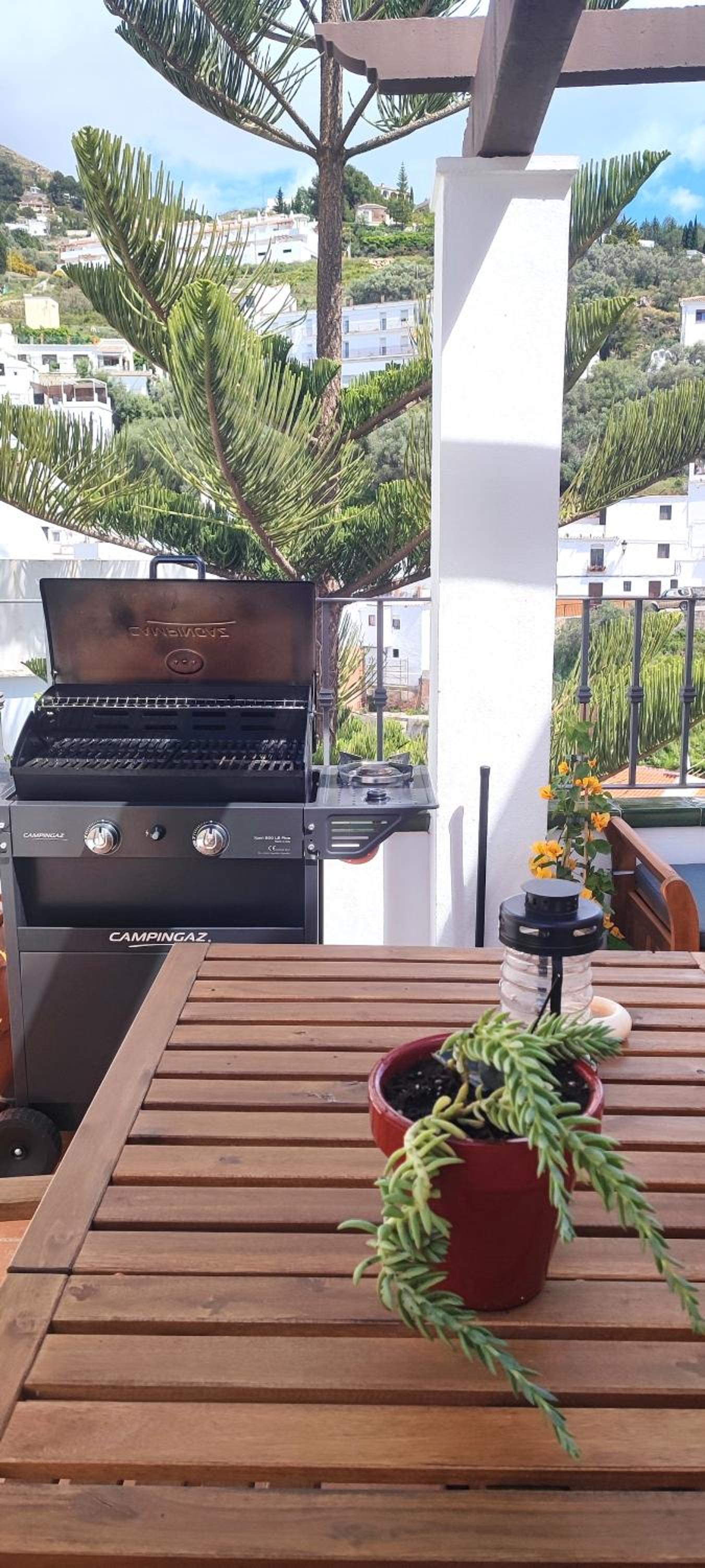 Casa Lidia, bonito y cómodo ático con rooftop privado, impresionantes vistas mar, montaña y jacuzzi