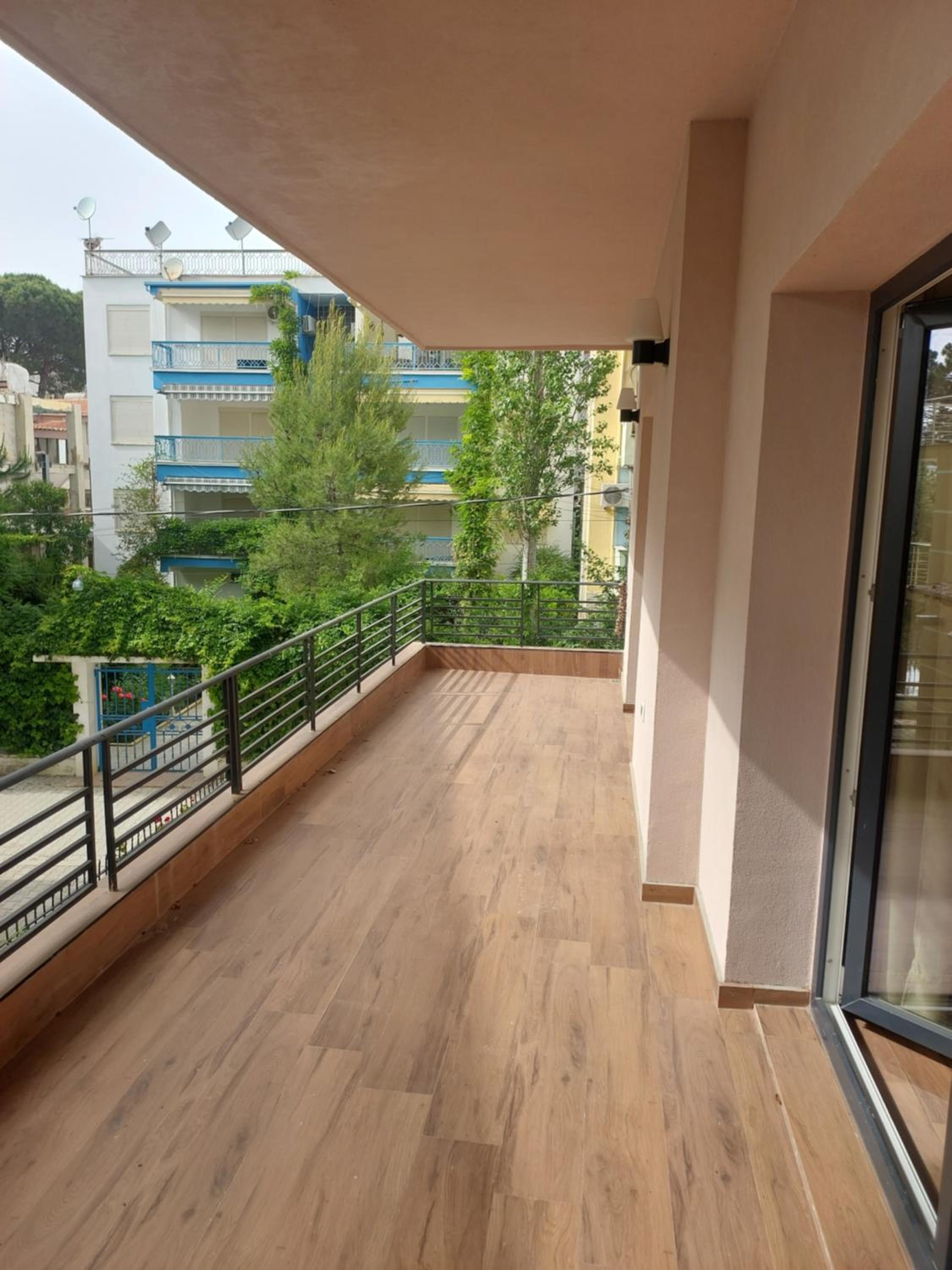 Chronos Villa Golem, Durrës