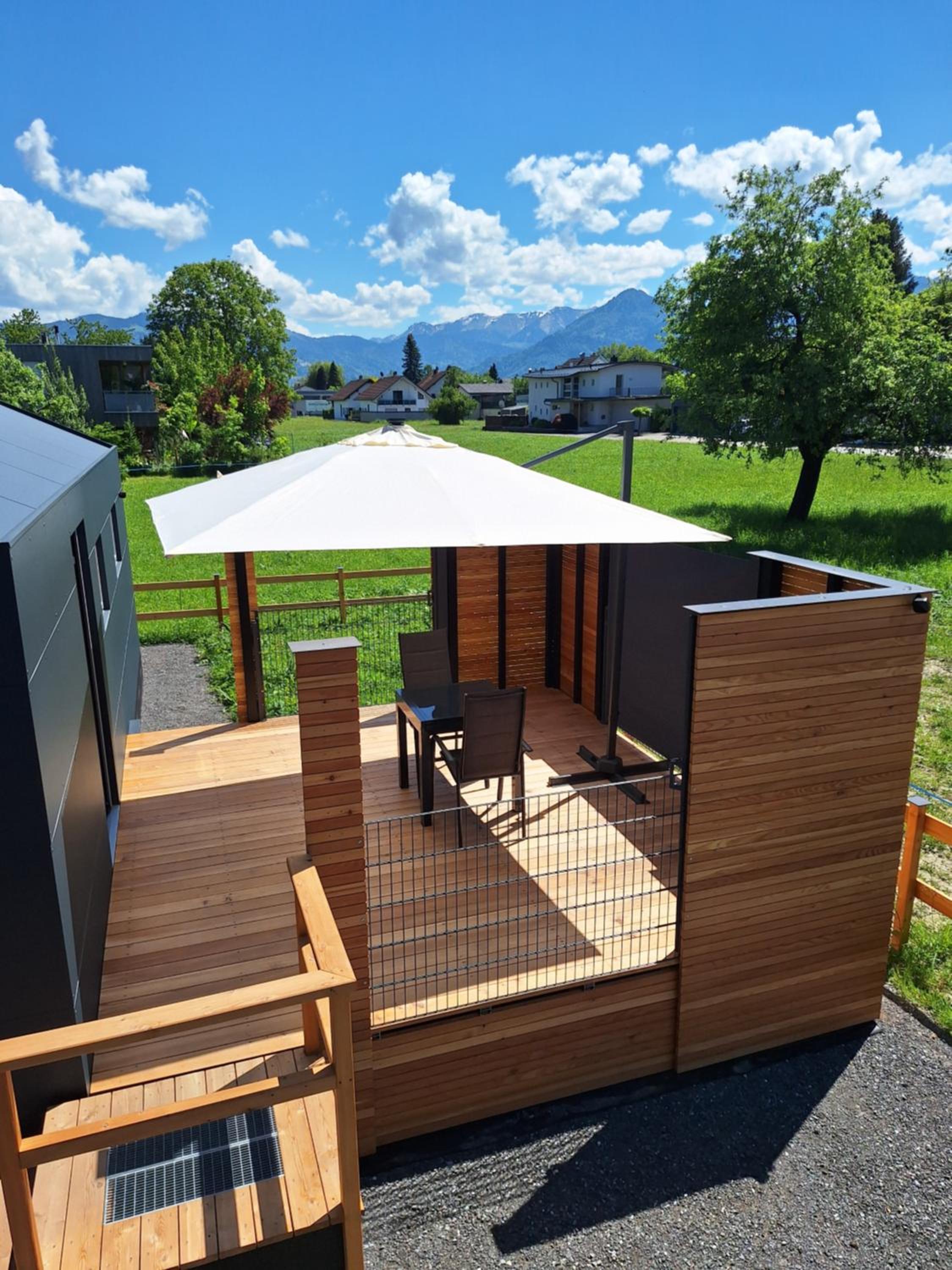 Tiny House möbliert inkl grosser Terrasse
