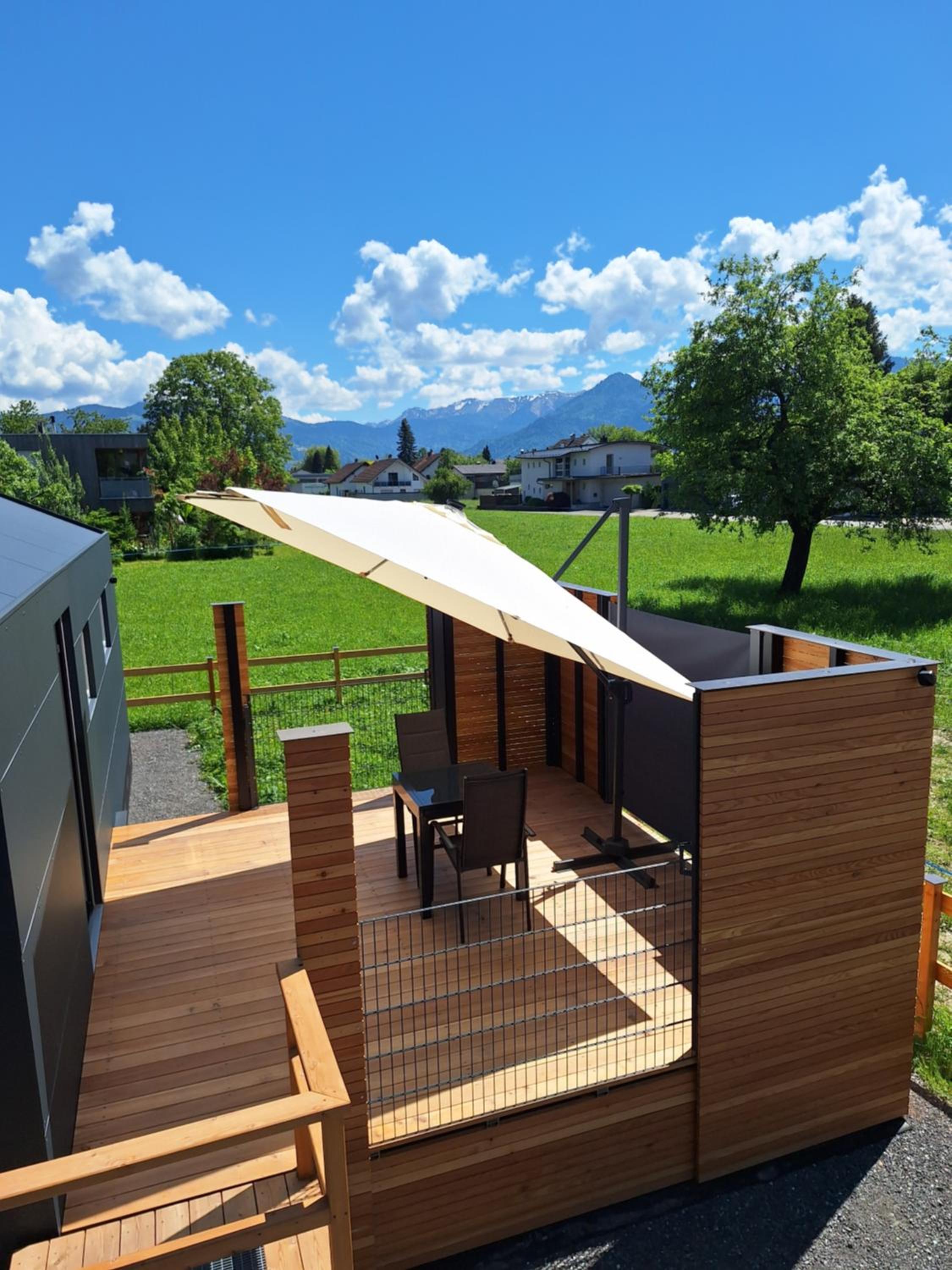 Tiny House möbliert inkl grosser Terrasse