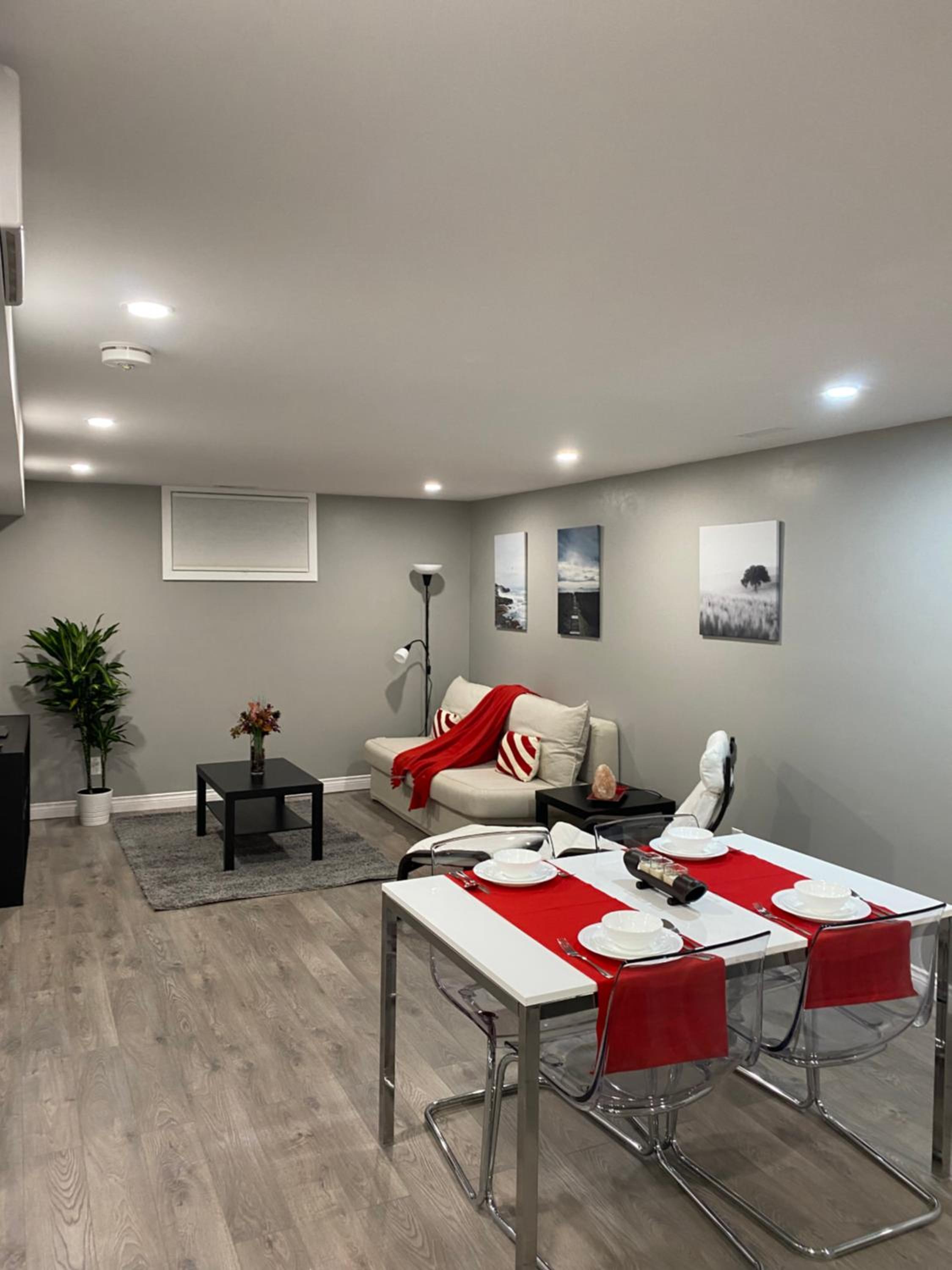 Guelph Vacations - Brand new apartment with private entrance and patio - Property Image 10
