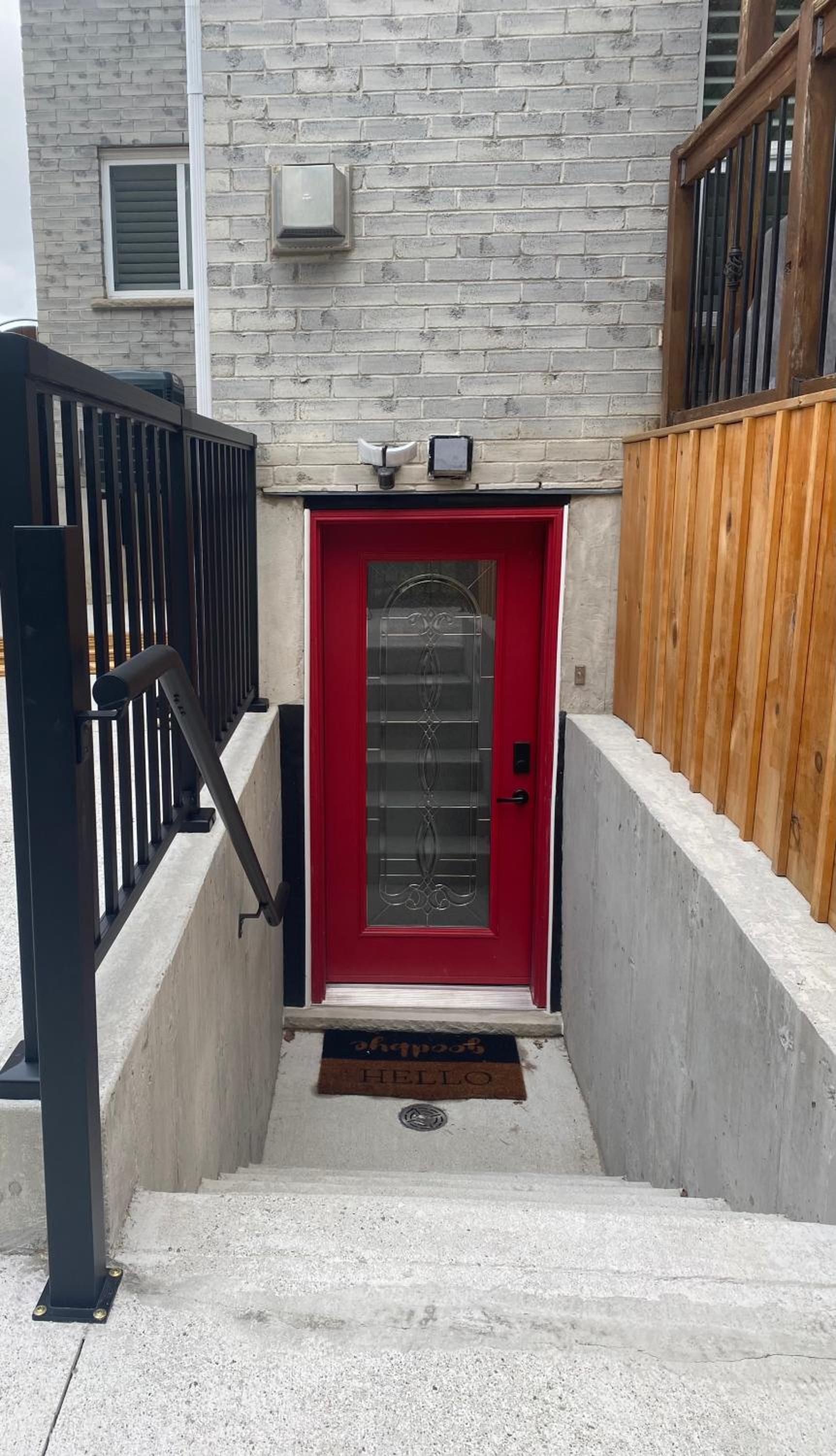 Guelph Vacations - Brand new apartment with private entrance and patio - Property Image 11