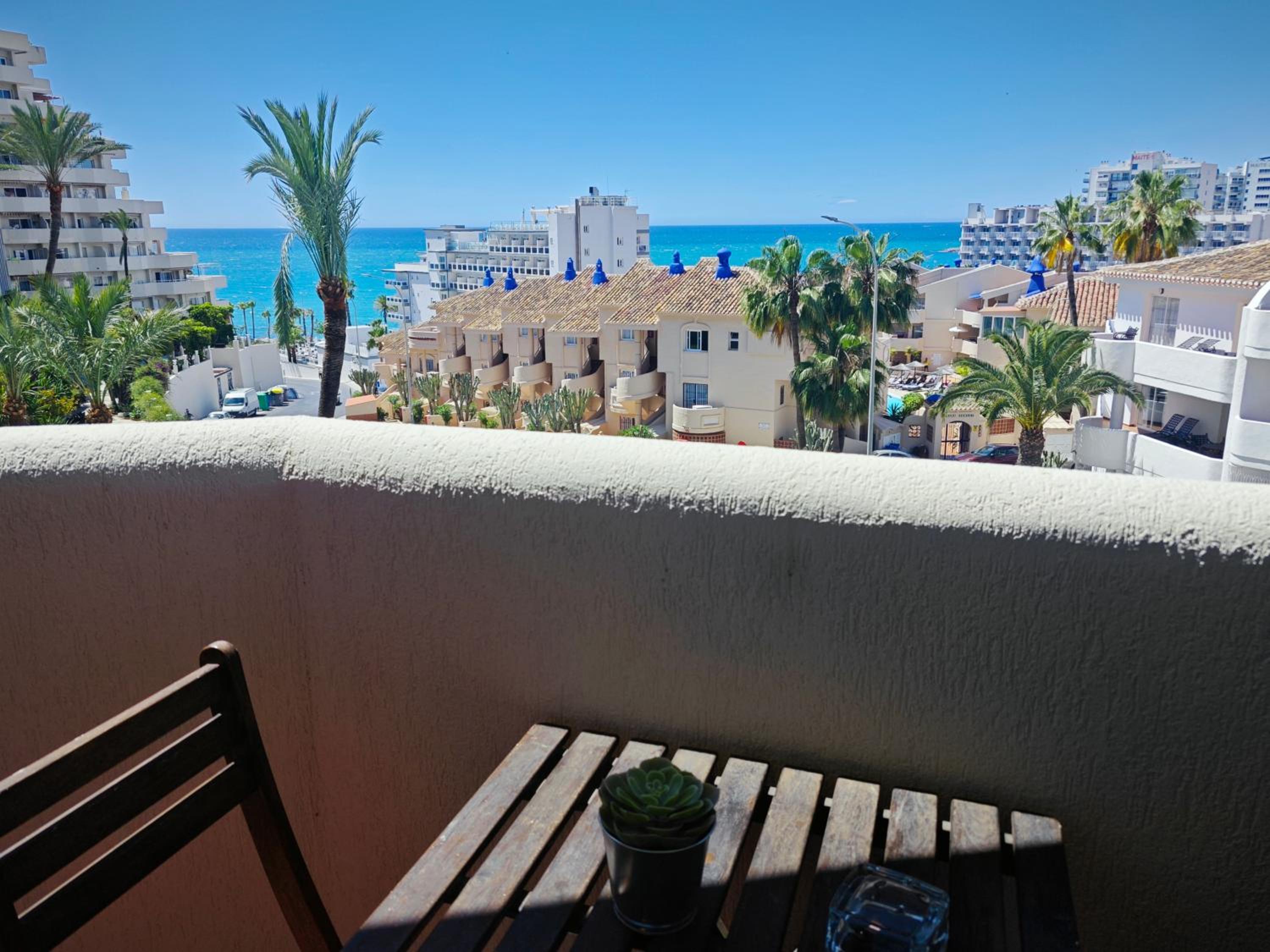 Benalbeach Casa Kito Costa 1ª Linea de Playa view 2