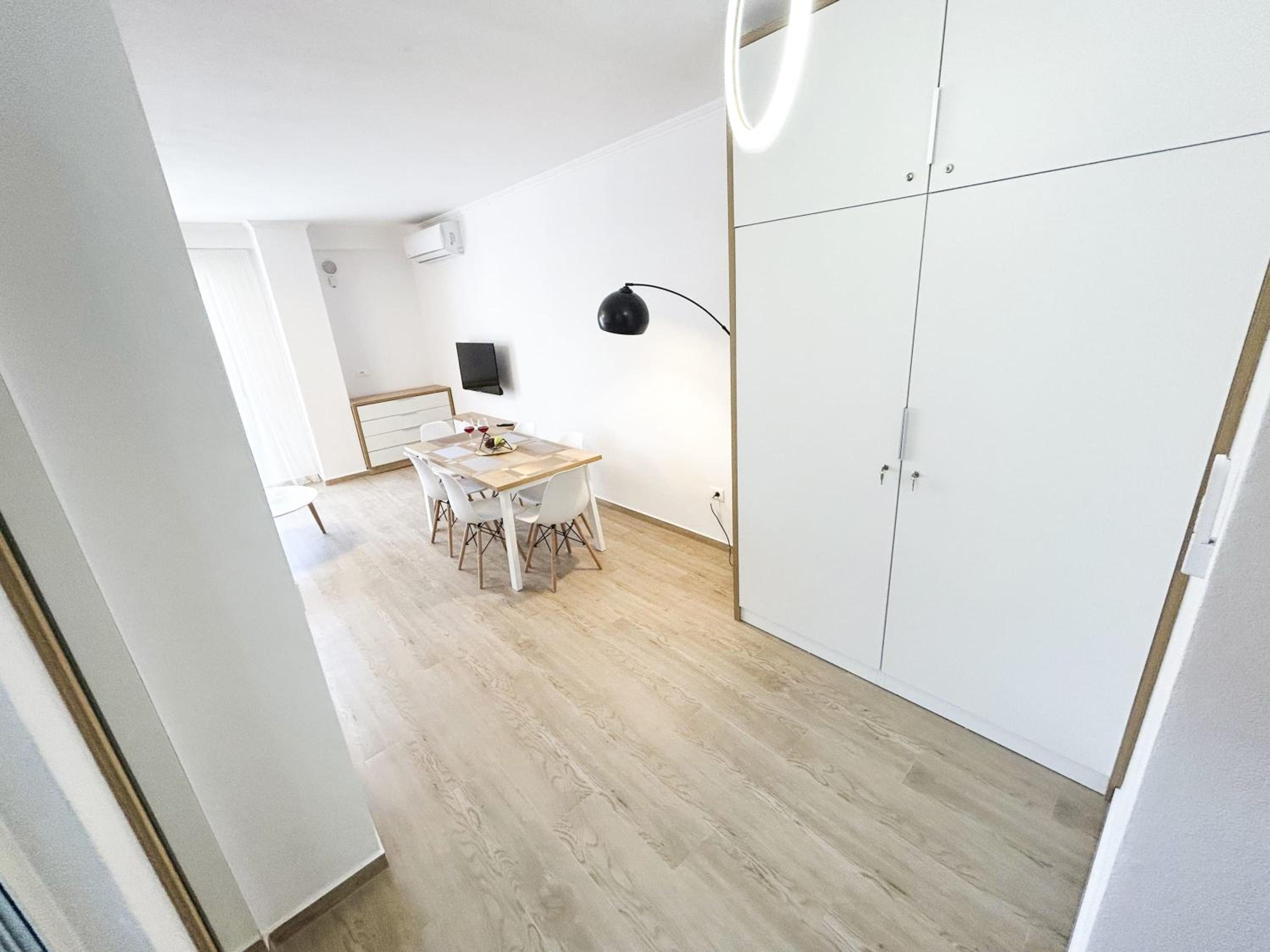2 bedroom apartment Albion 1115