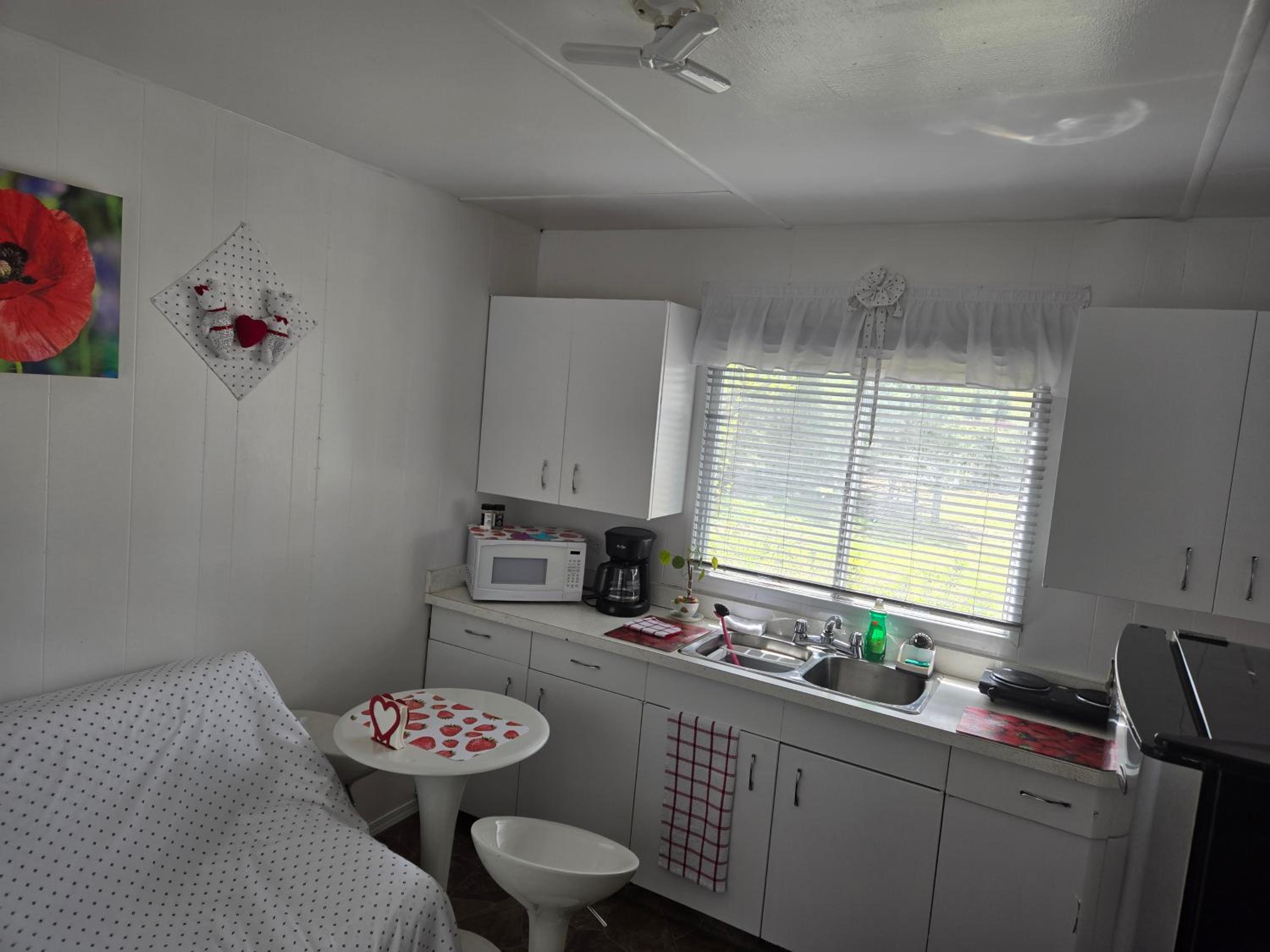 Blue River Campgrounds & Cabin-public washroom