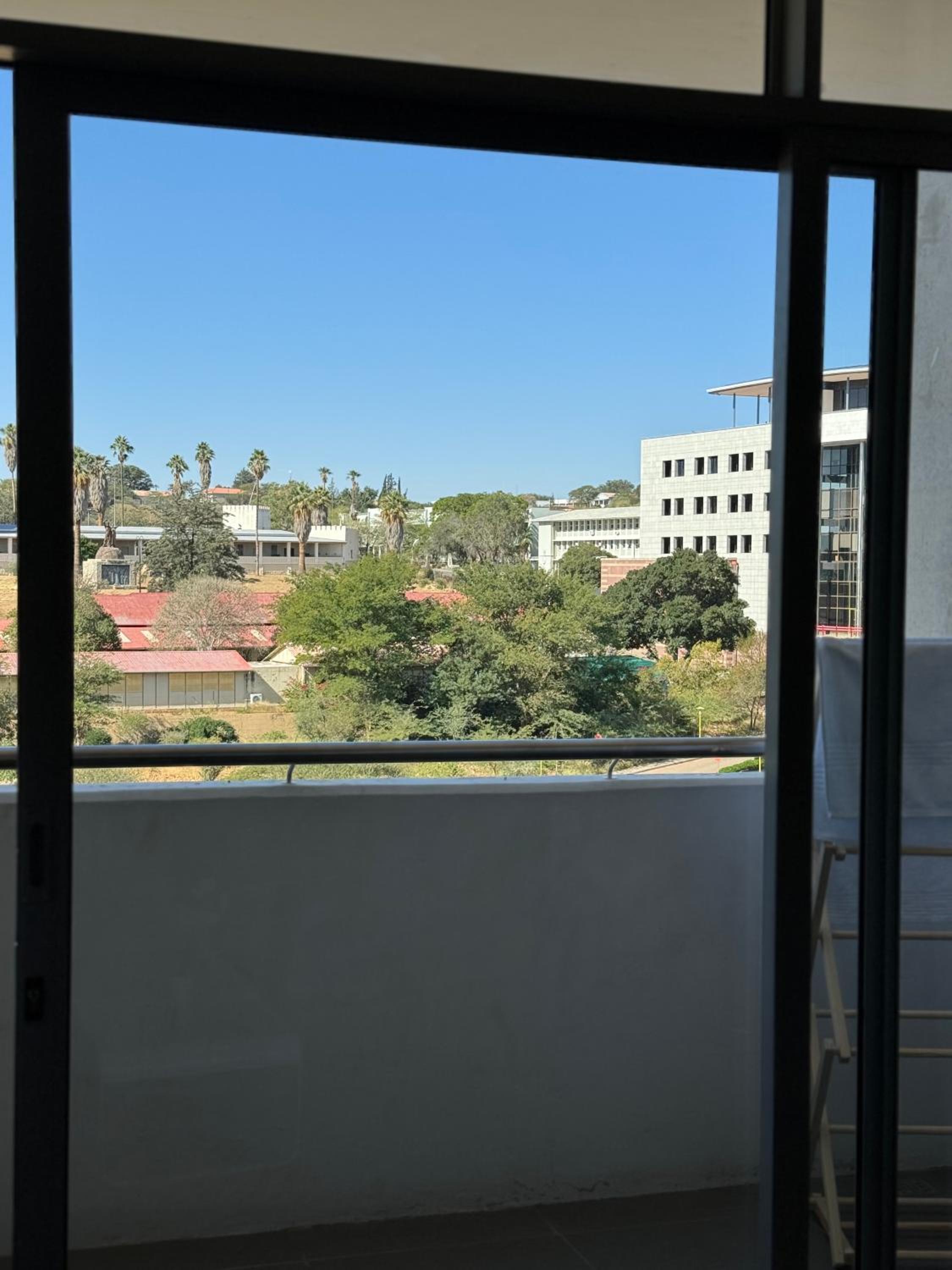 Cosy one bedroom apartment view 2
