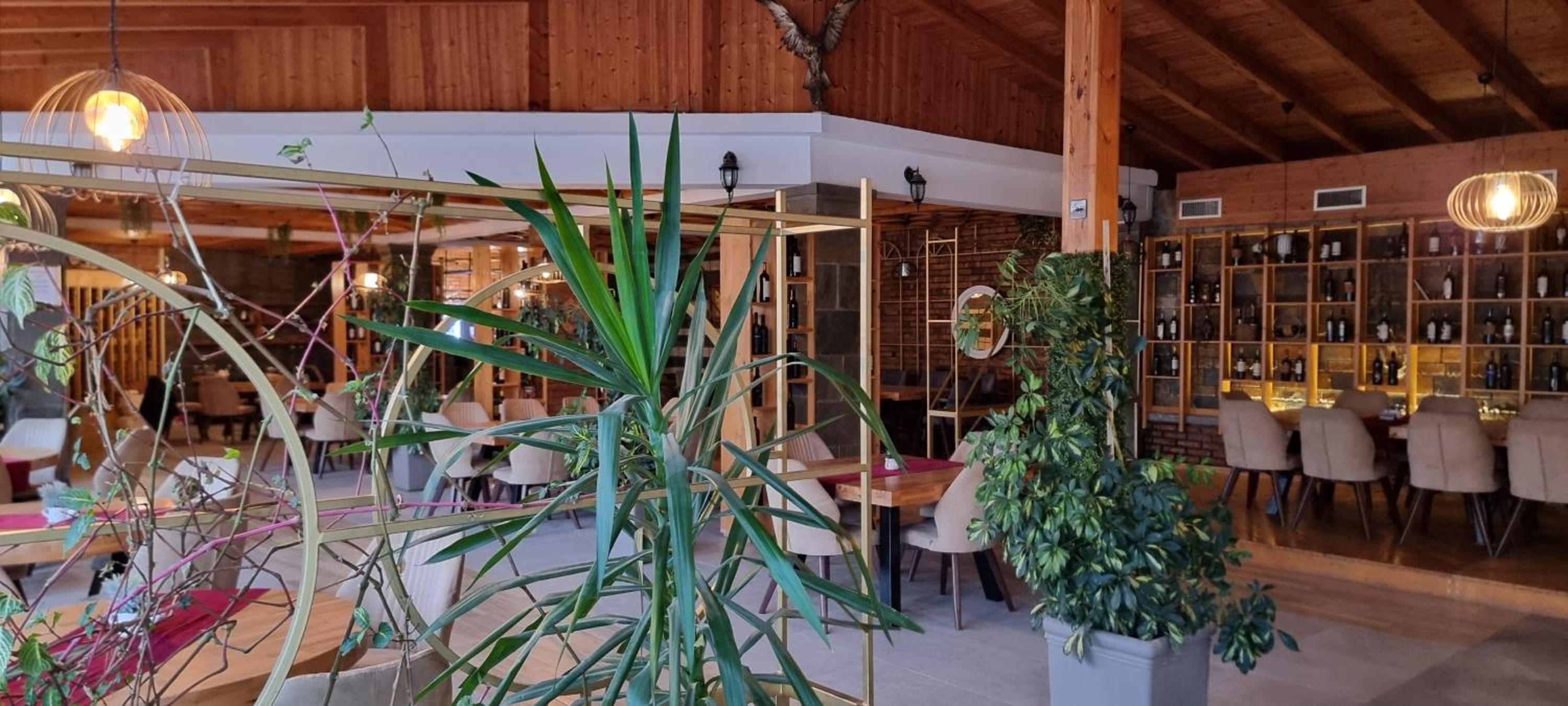 Salillari Guest house & Restaurant