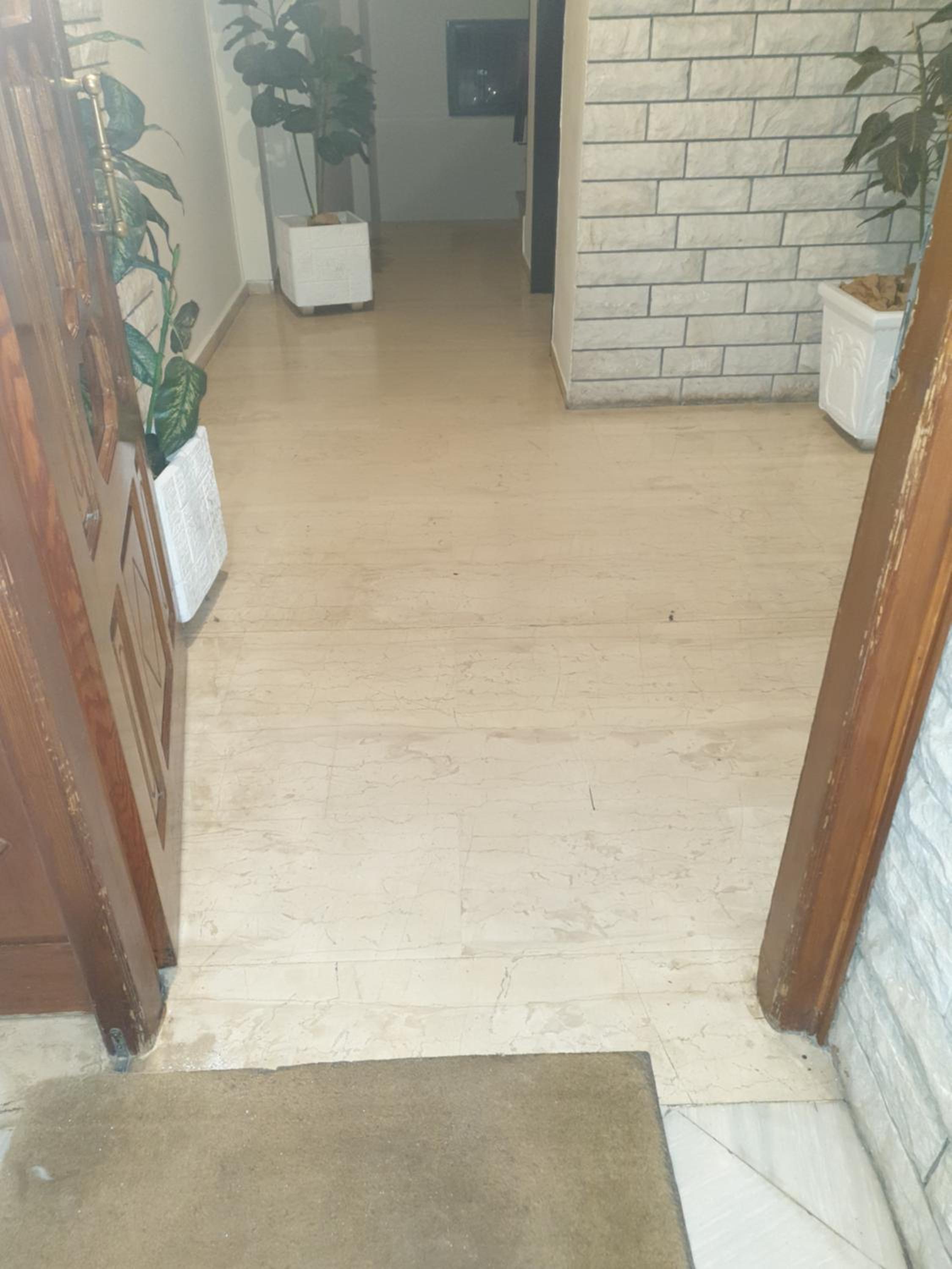 Modern 2BR city flat 10min from the beach