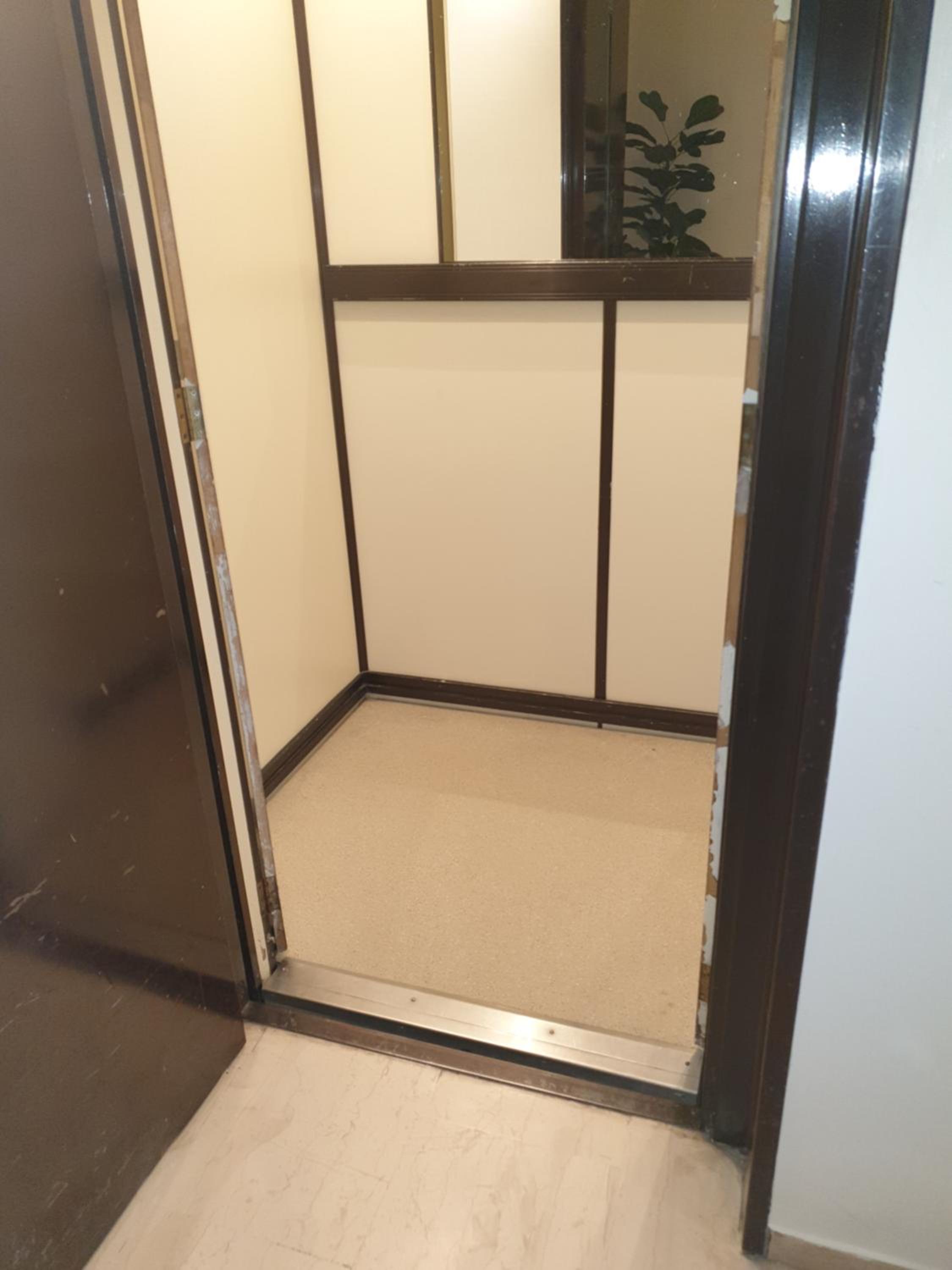 Modern 2BR city flat 10min from the beach