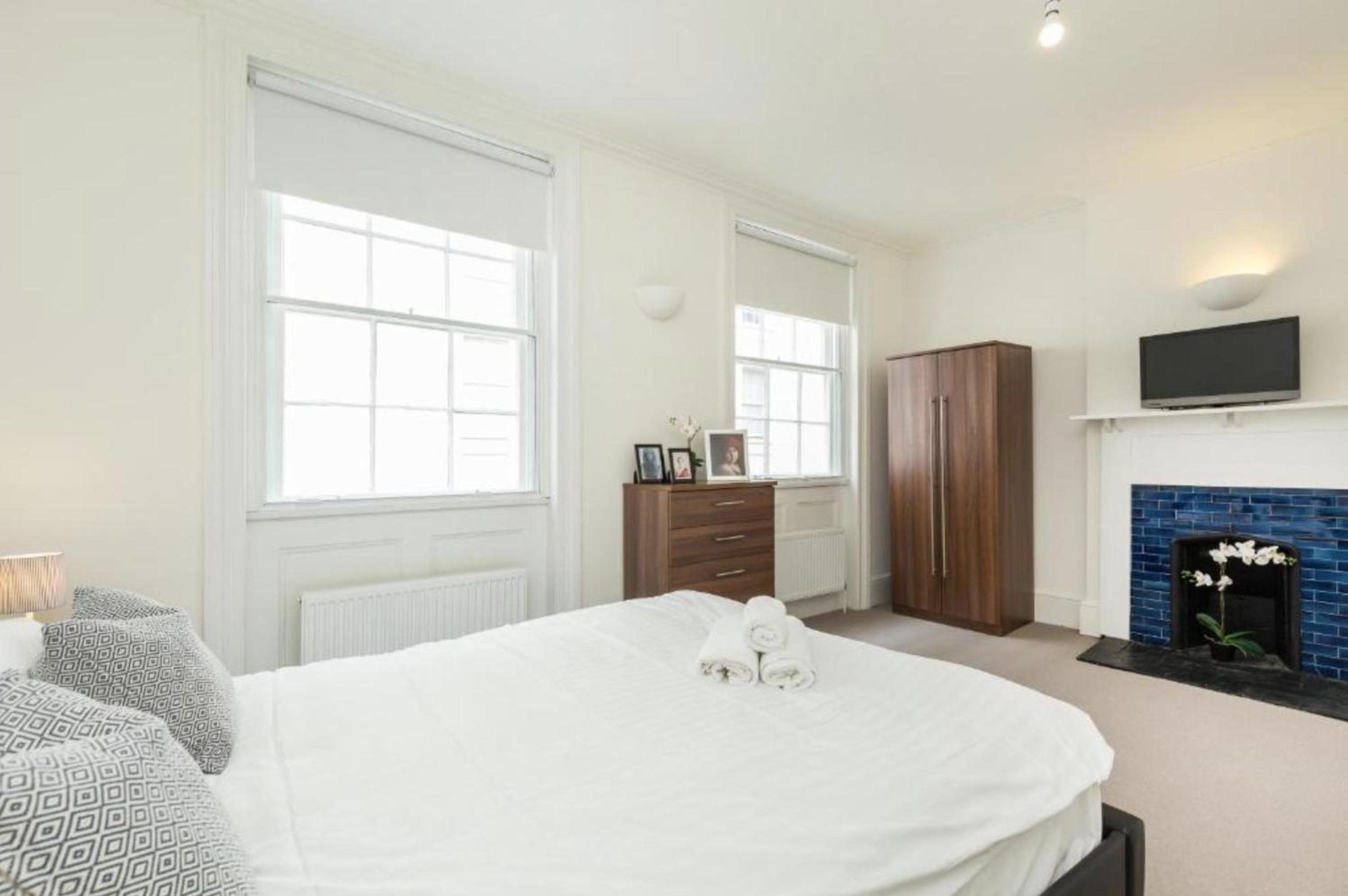 Covent Garden 2BR - Urban Chic Apartment