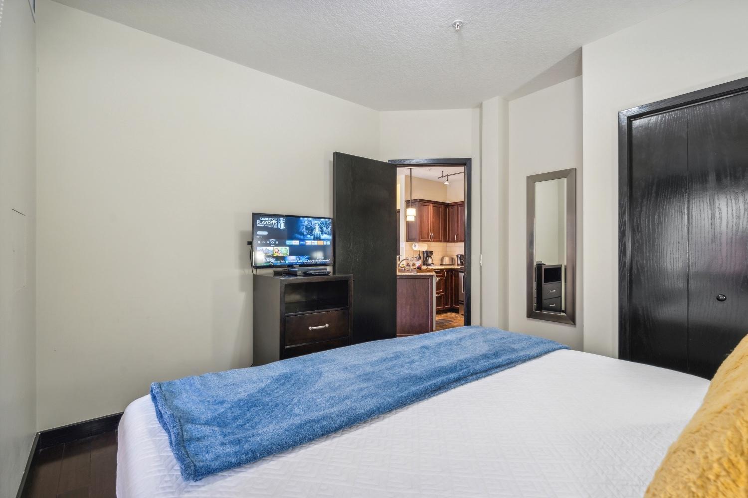 Cozy One Bedroom Condo with Indoor Pool and HotTub