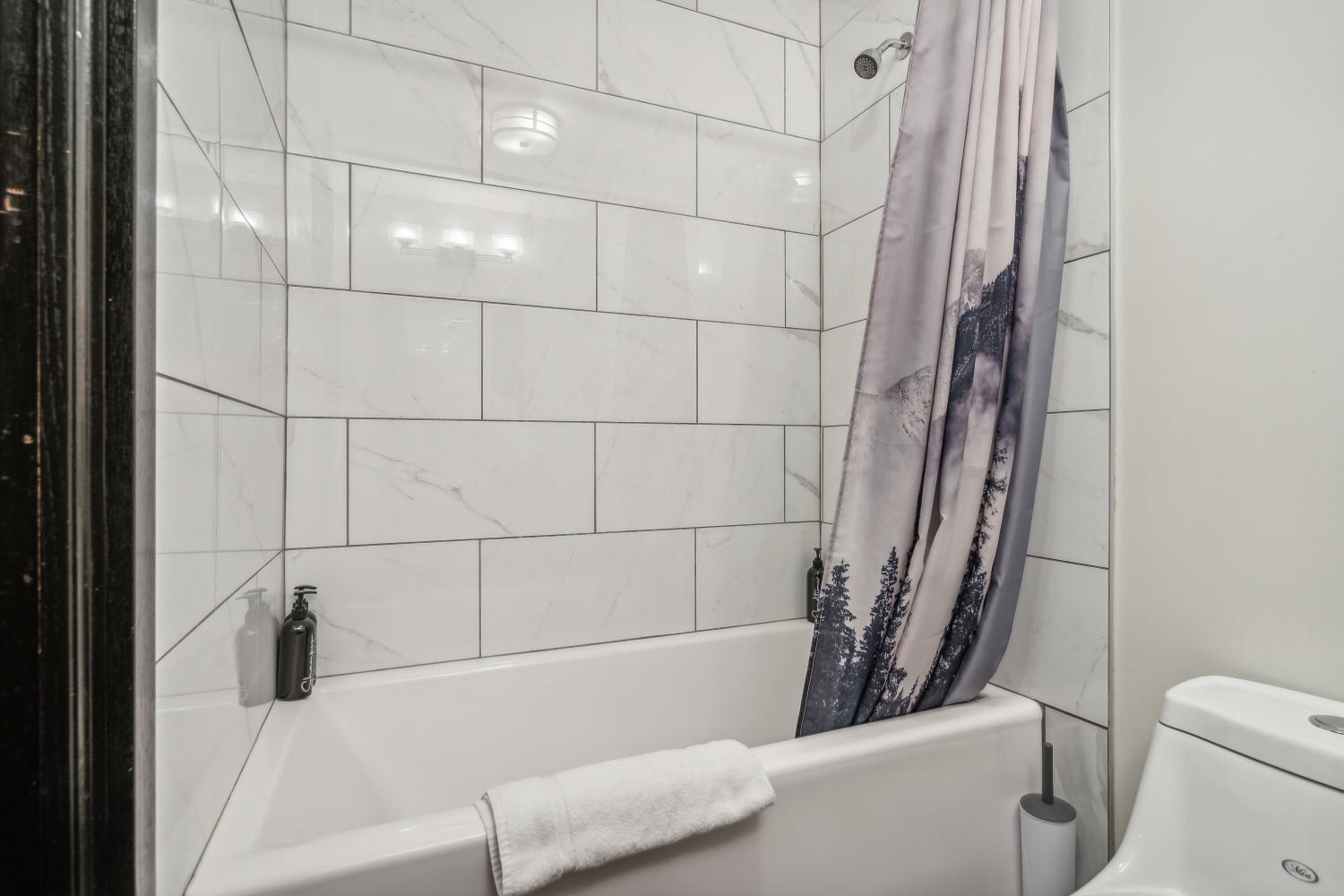 Cozy One Bedroom Condo with Indoor Pool and HotTub