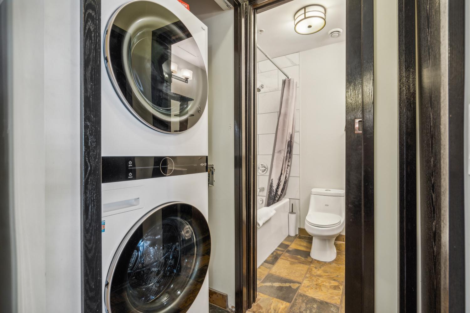 Cozy One Bedroom Condo with Indoor Pool and HotTub