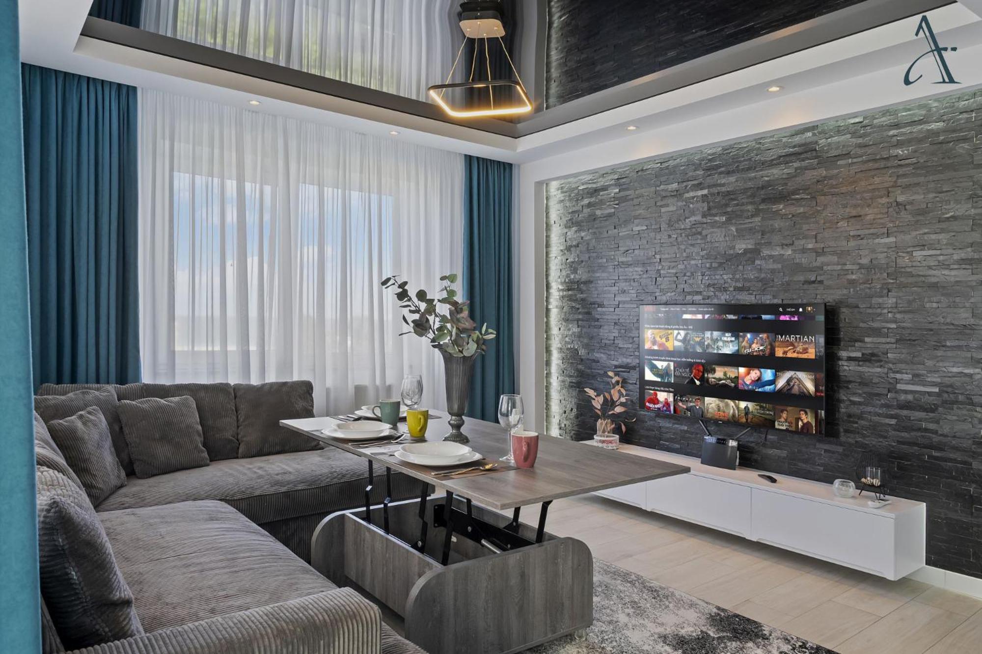 Elegant With Sea View in MoonLight Residence view 2