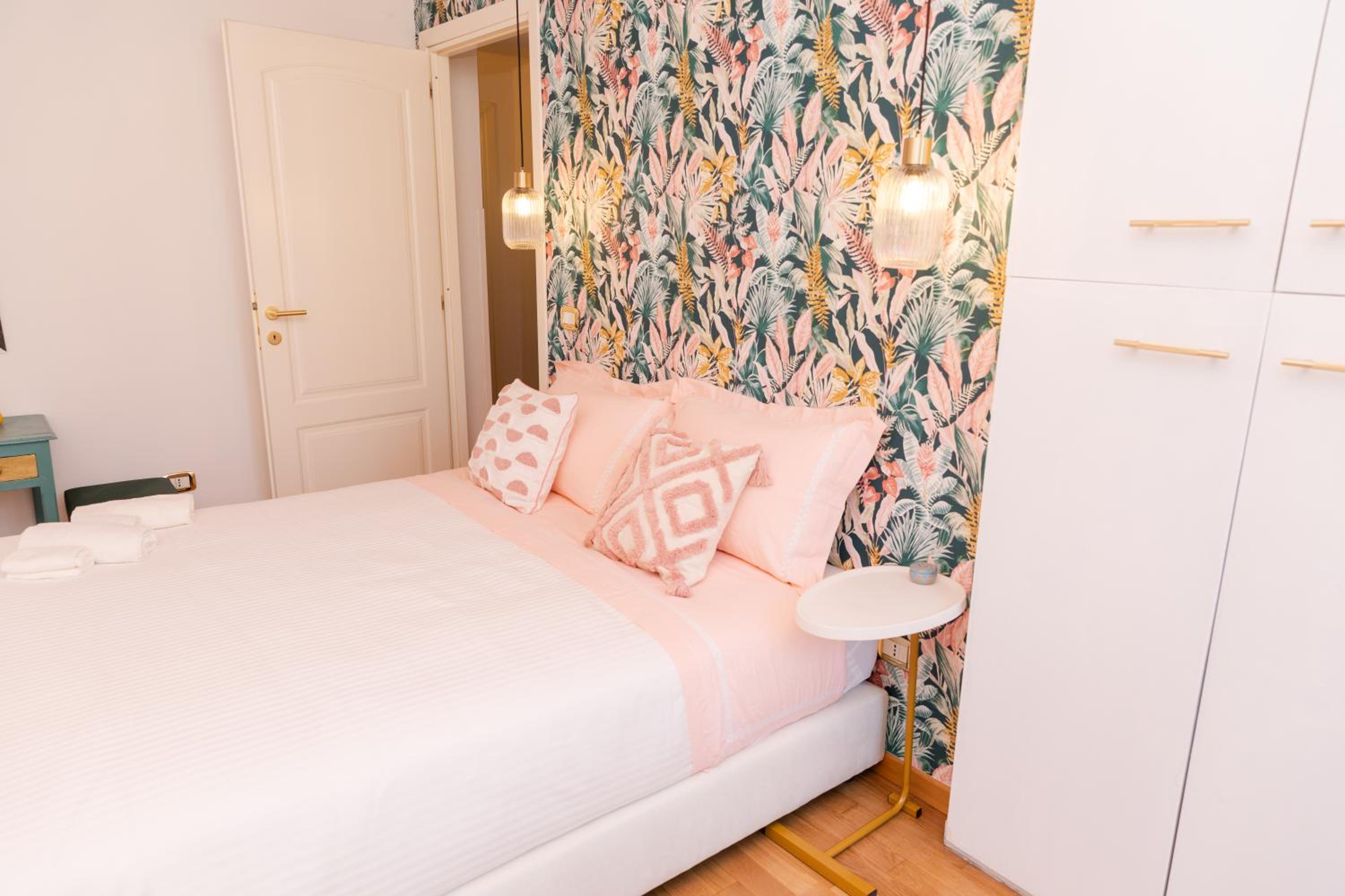 Stefania's Luxury Apartment