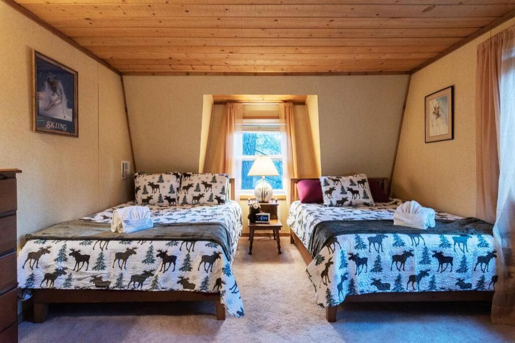 Oakwoods Cabin W/ Hot Tub Near Snow Summit view 3