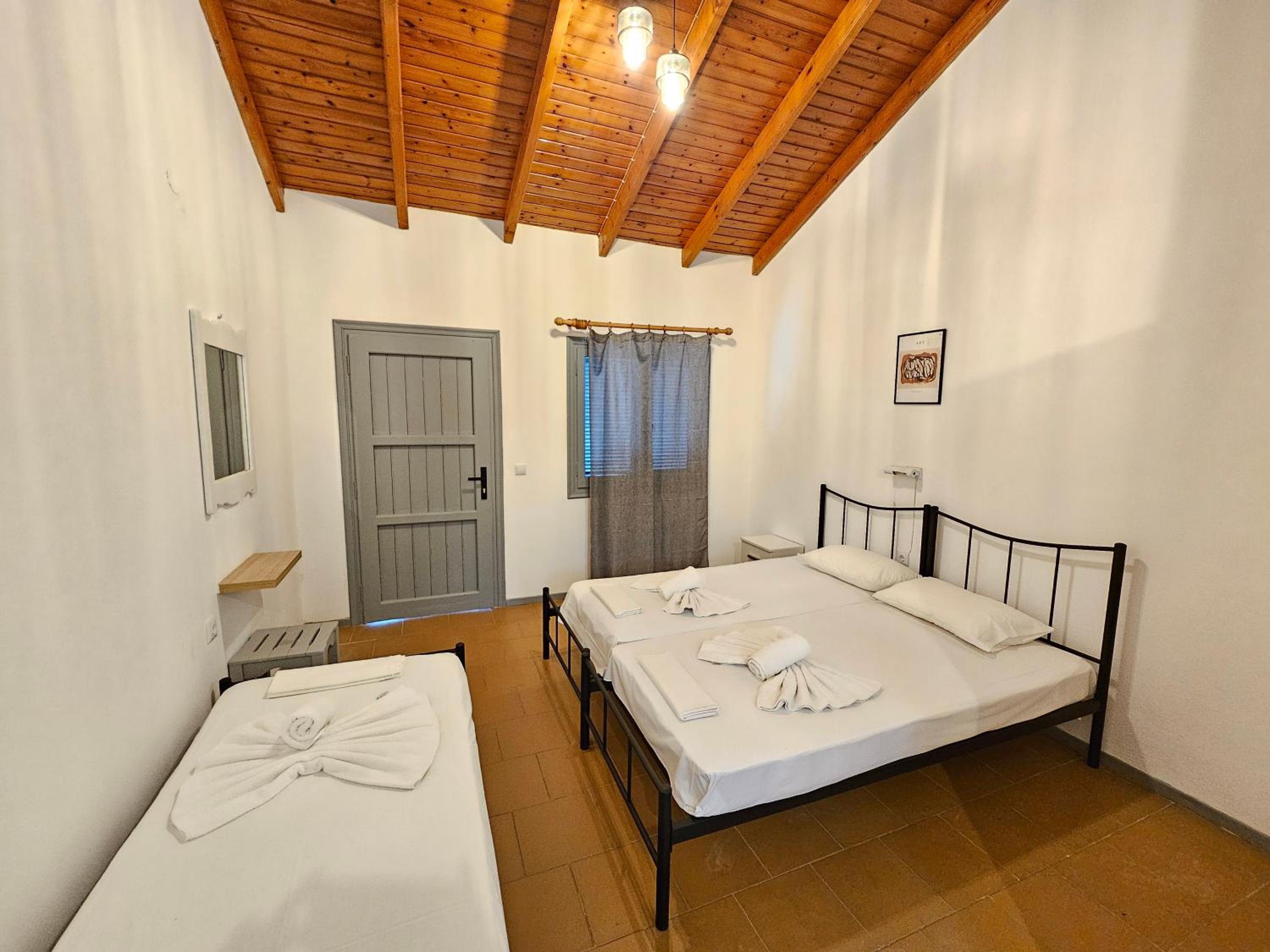 Olga's Sea & Garden View Studios, 400m from Ipsos Beach view 4