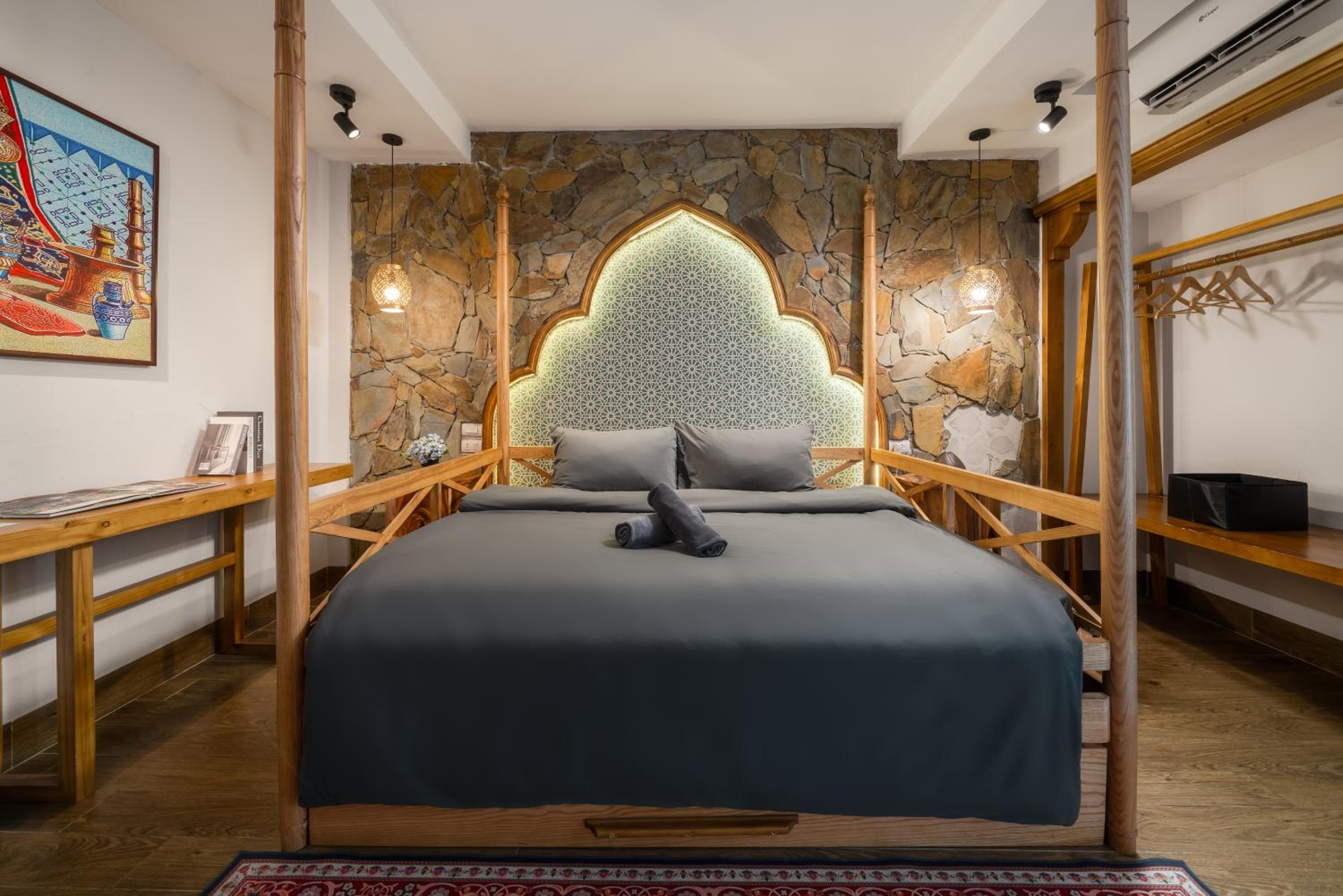 Le's home boutique homestay in the center Hanoi Old quarter