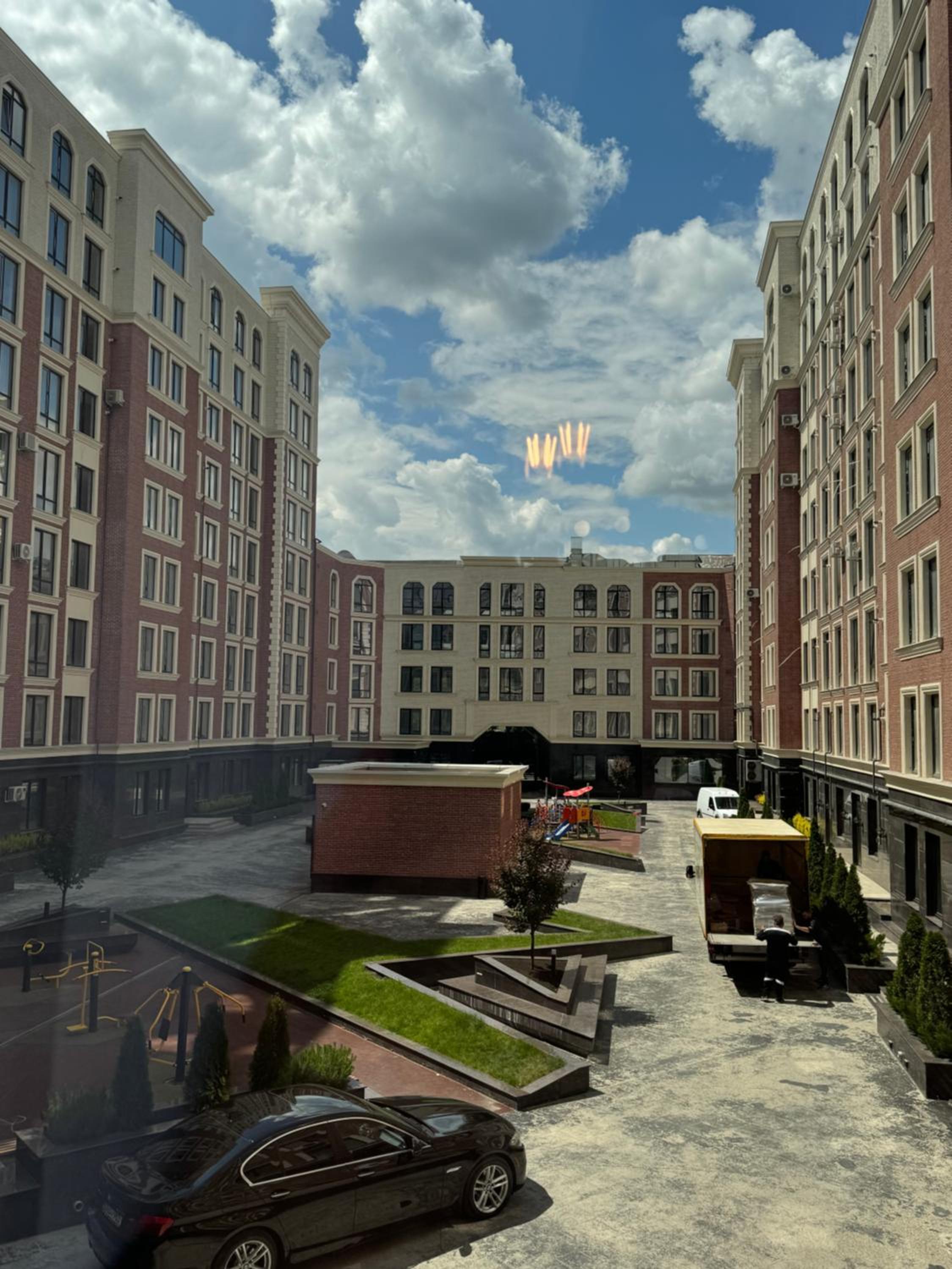 Central Beautiful Apartment with Parking