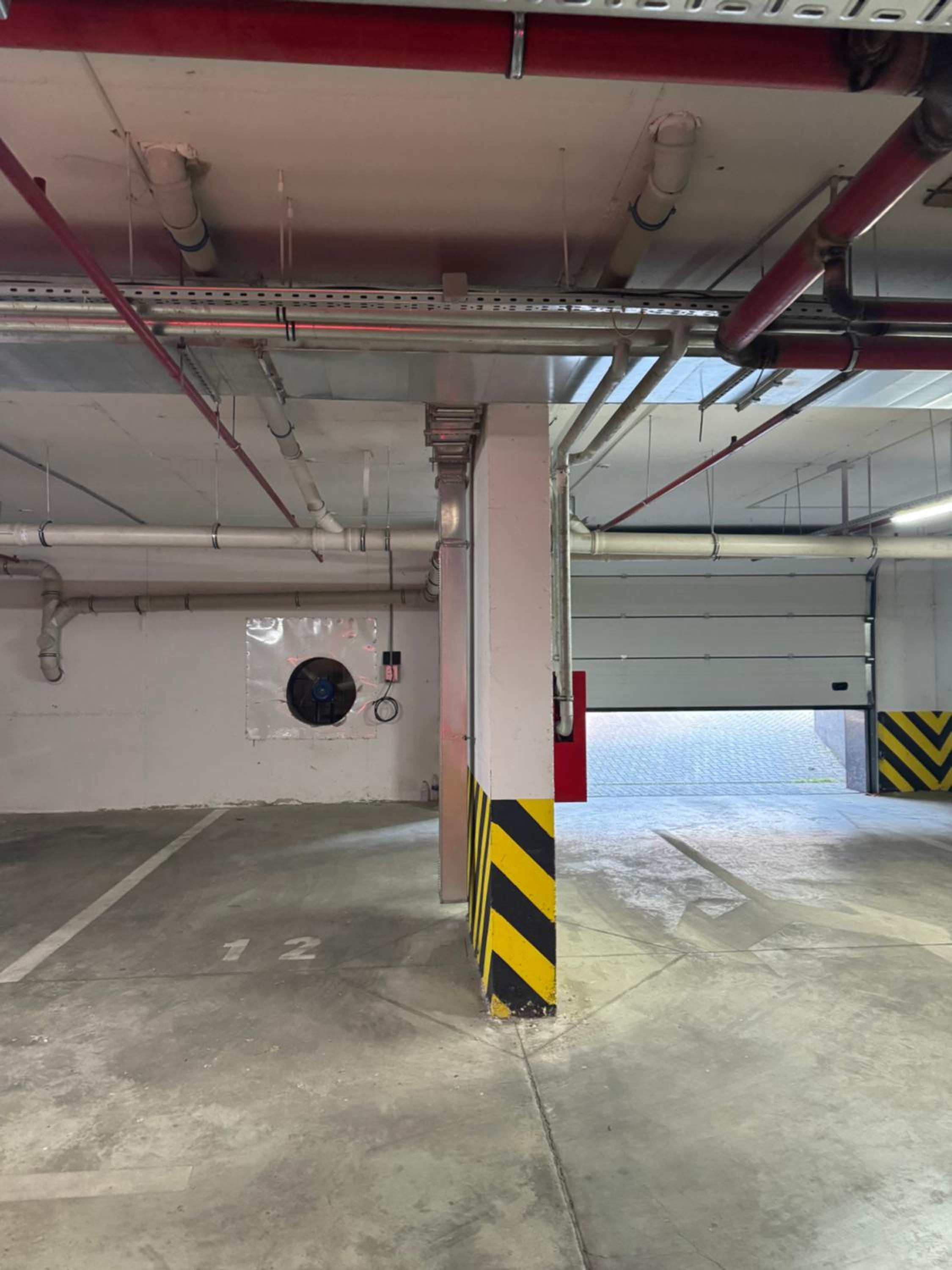 Central Beautiful Apartment with Parking