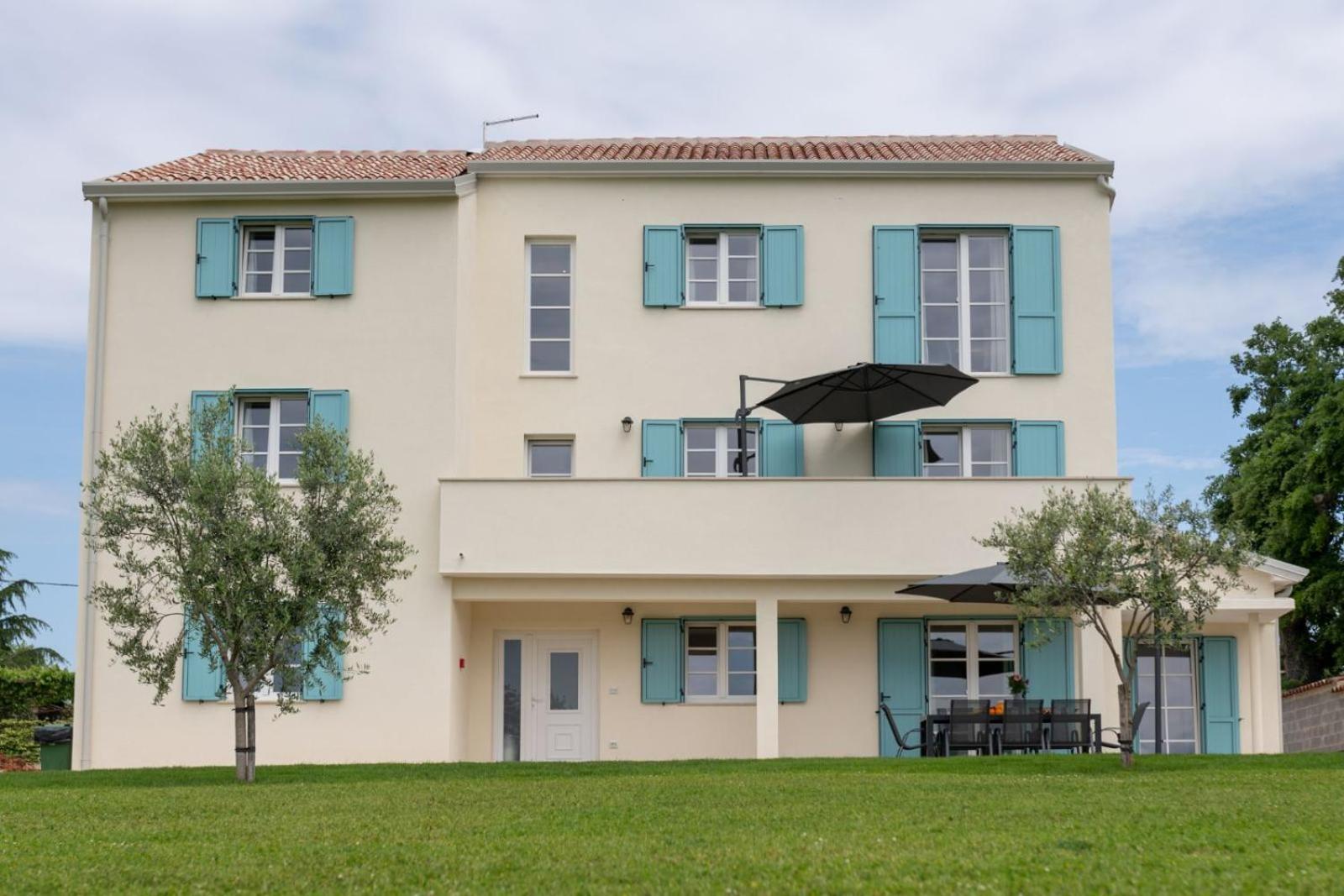 Villa Emilia 2 view 5