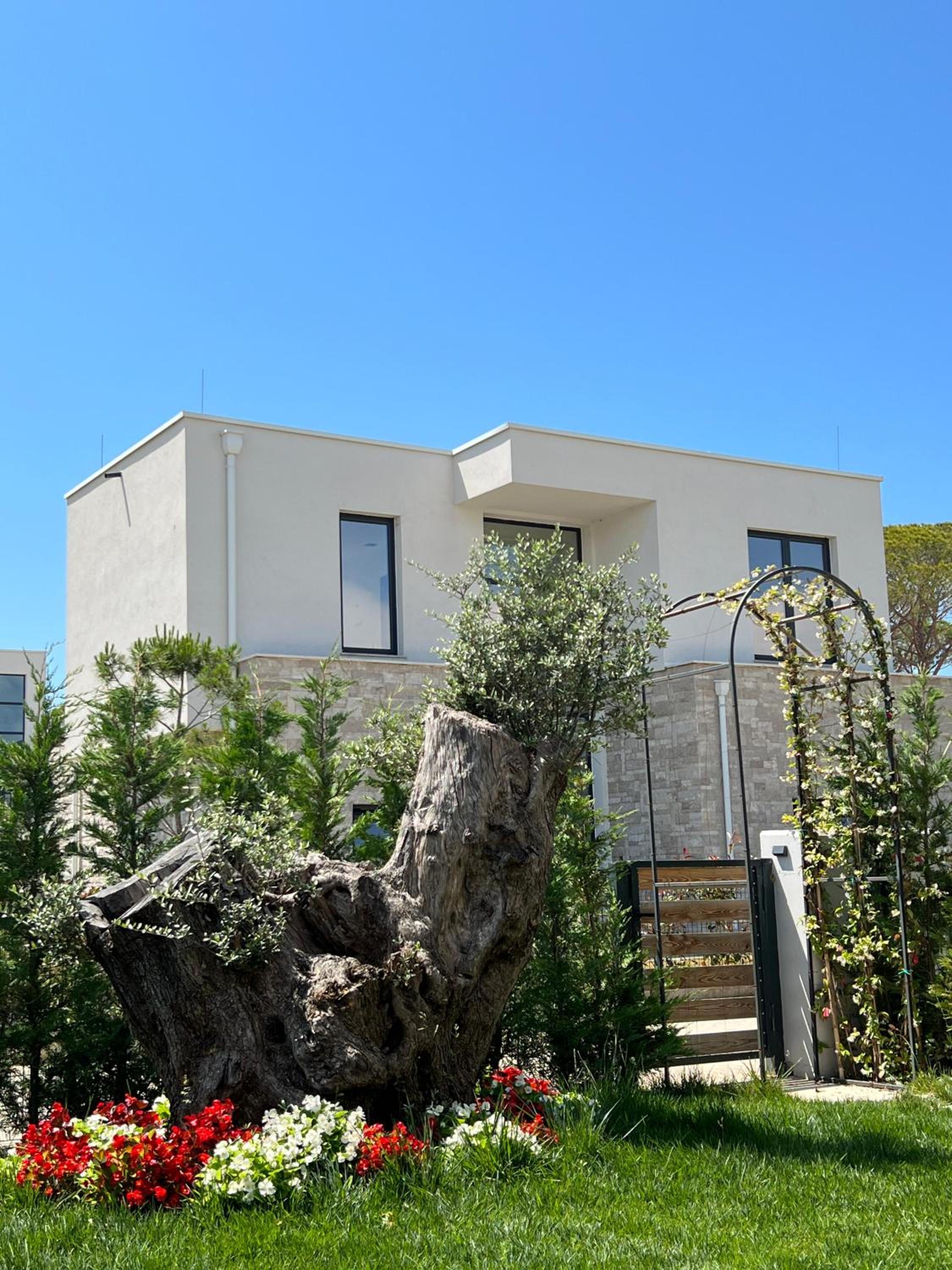 San Pietro Villa 2