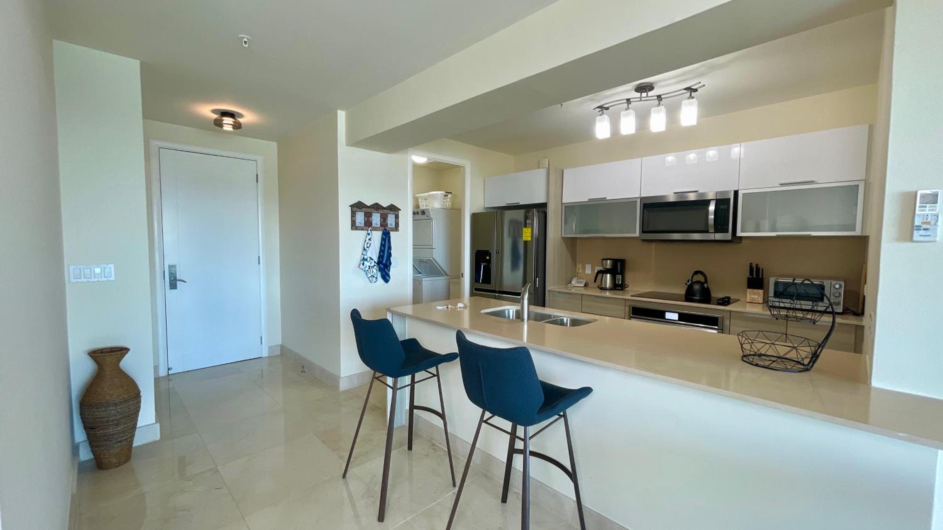 12B - Cozy Apartment with Stunning Ocean View view 3