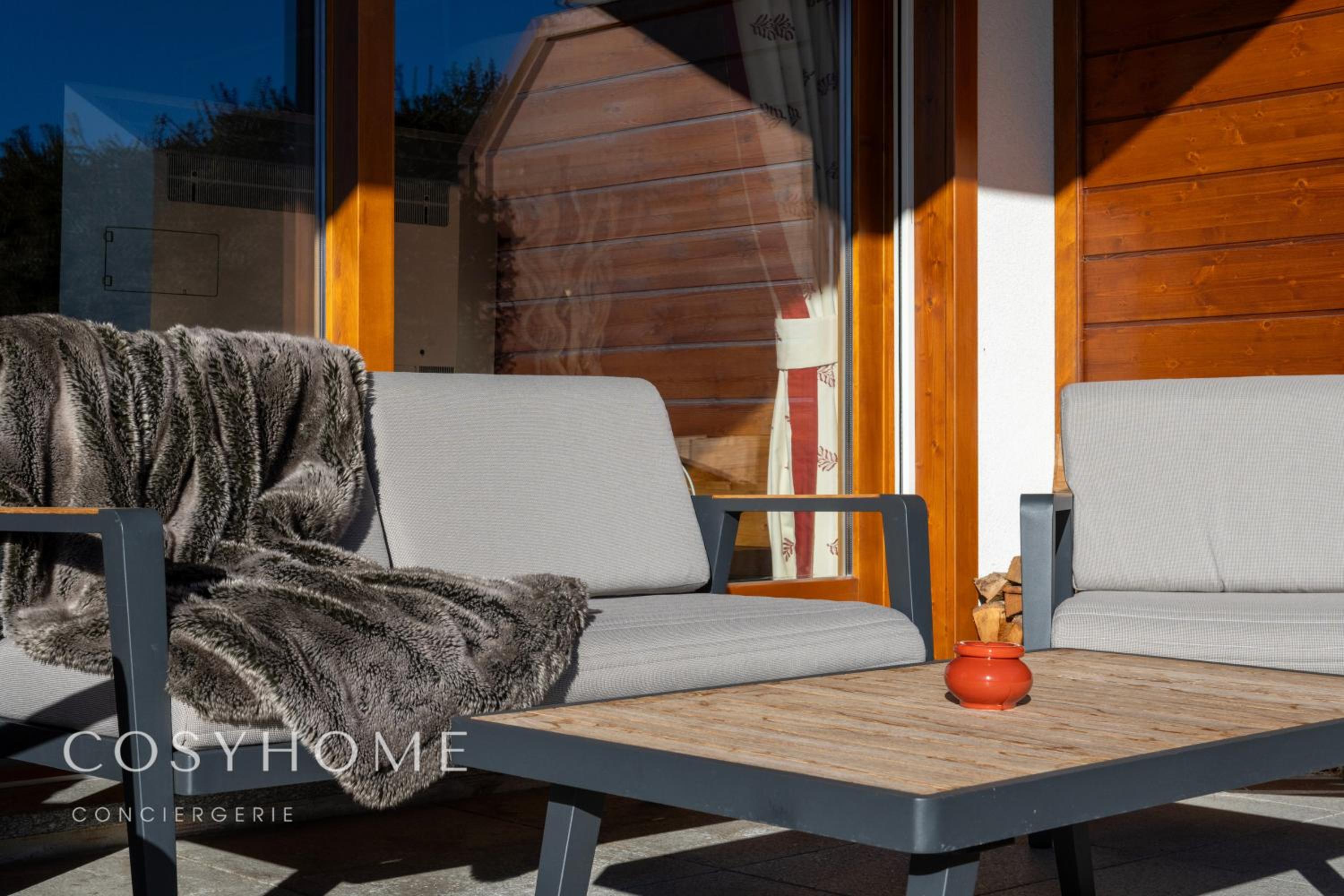 Le Saint Georges l Jardin et vue l By CosyHome