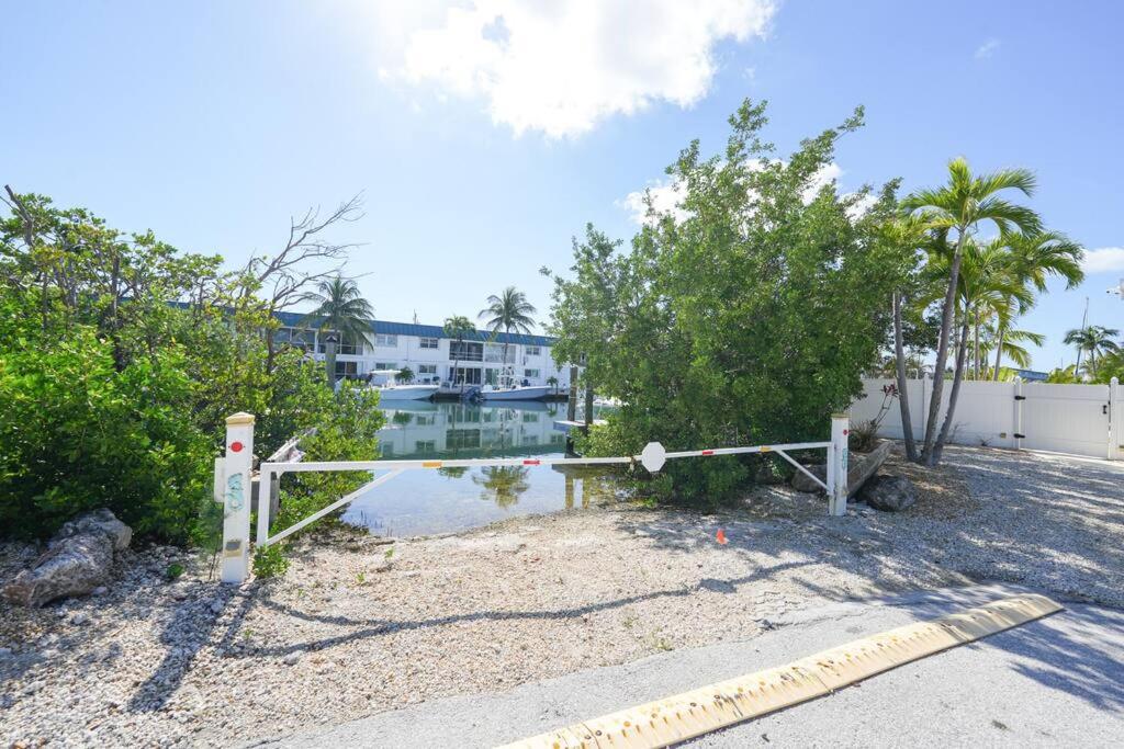Private 174ft Dock, Boat Launch, Sombrero Beach view 2