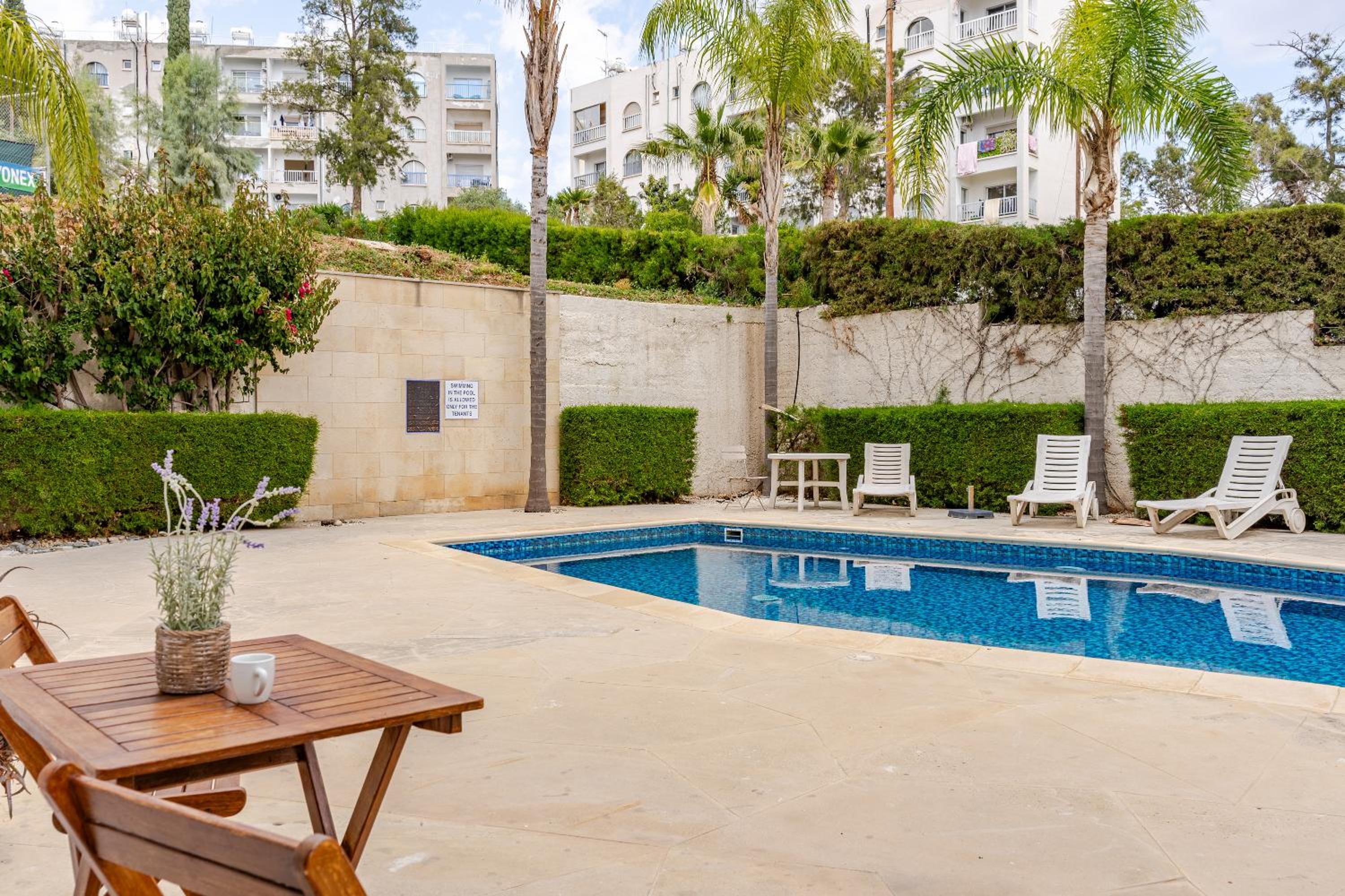 Urban Living Palatino Pool