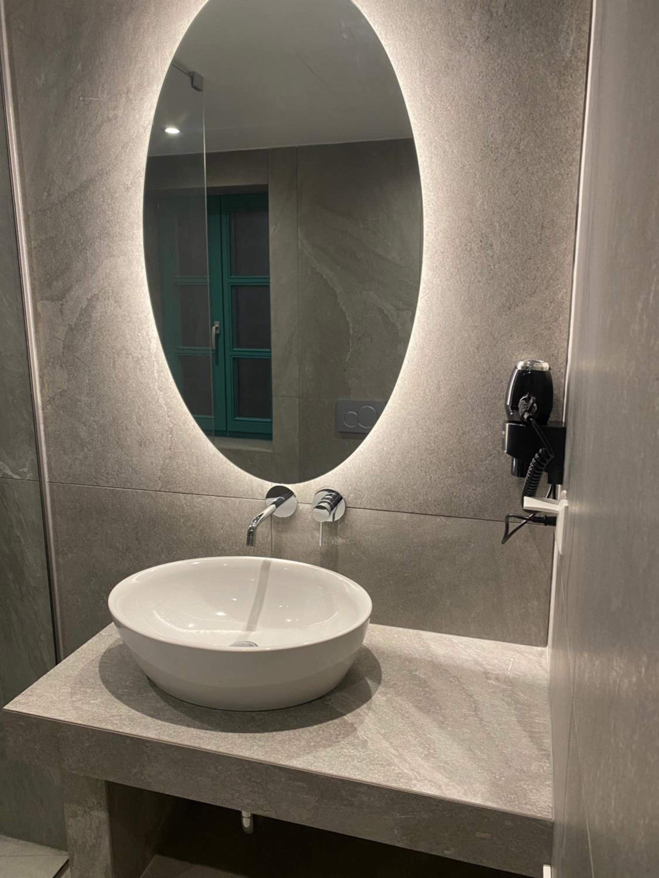 MAKRIS Papigo Luxury suites