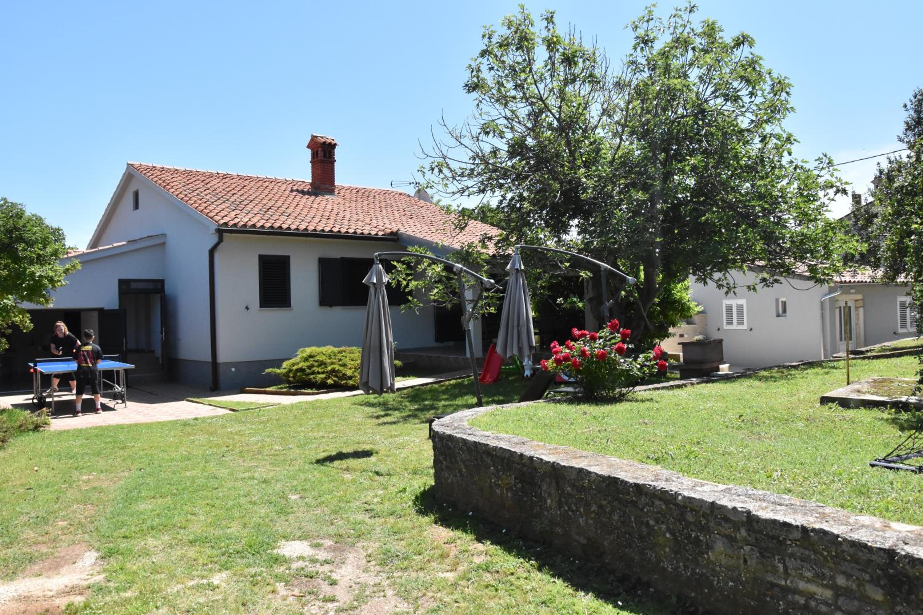 Vacation home Pula view 2