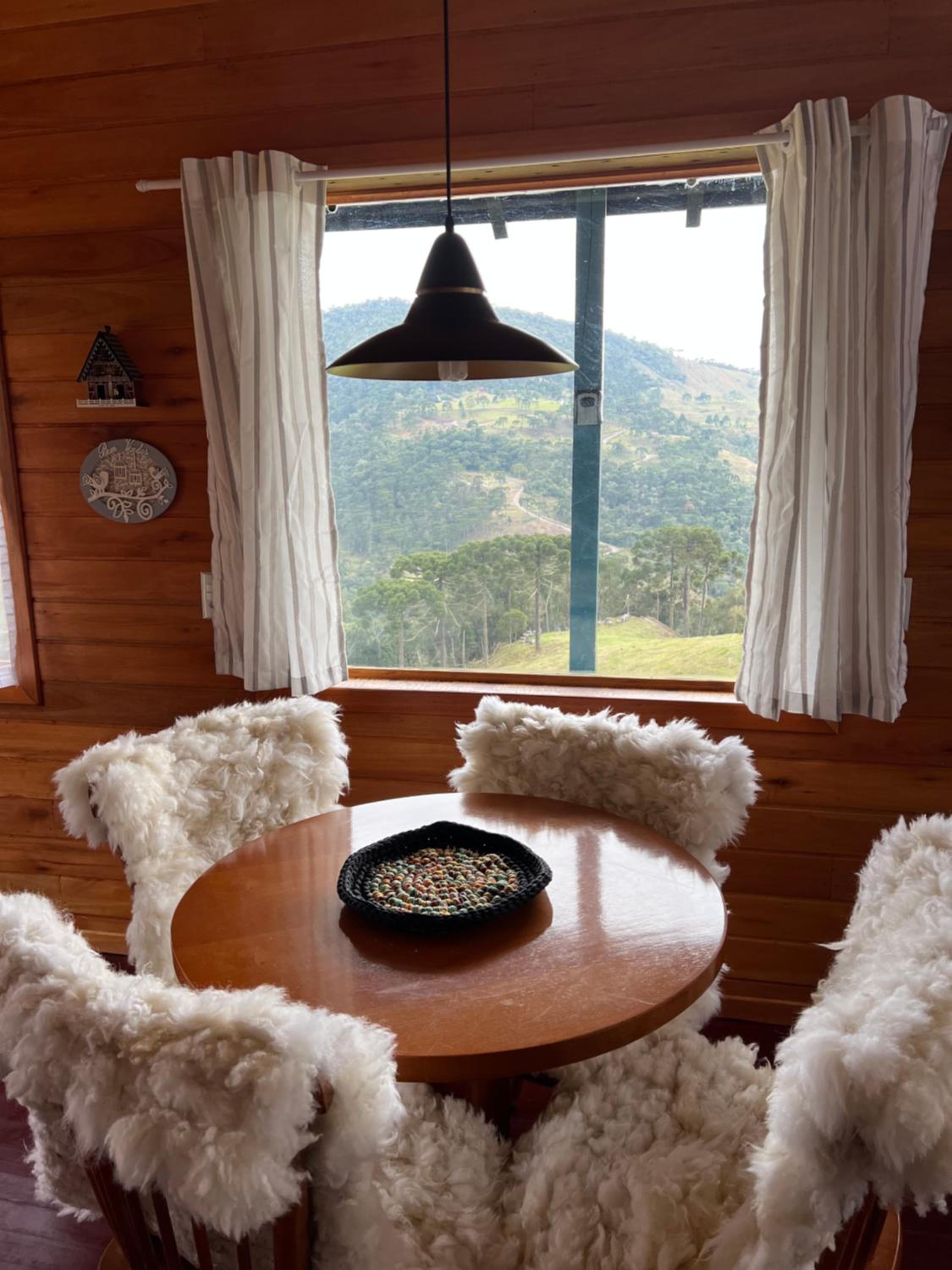 Recanto Vailton. Chalé na Serra